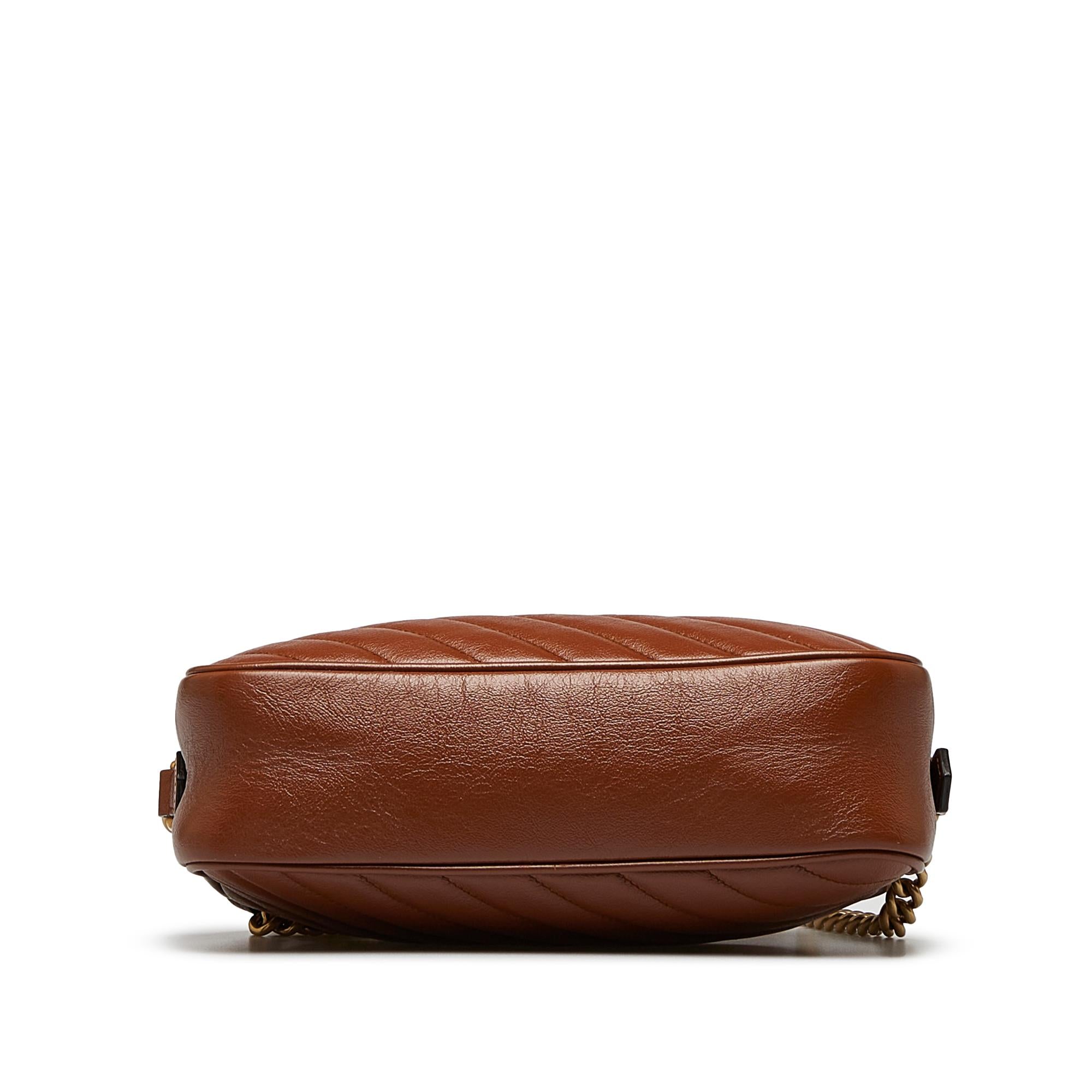 Gucci Small GG Marmont Matelasse Crossbody (SHG-FLjedm)