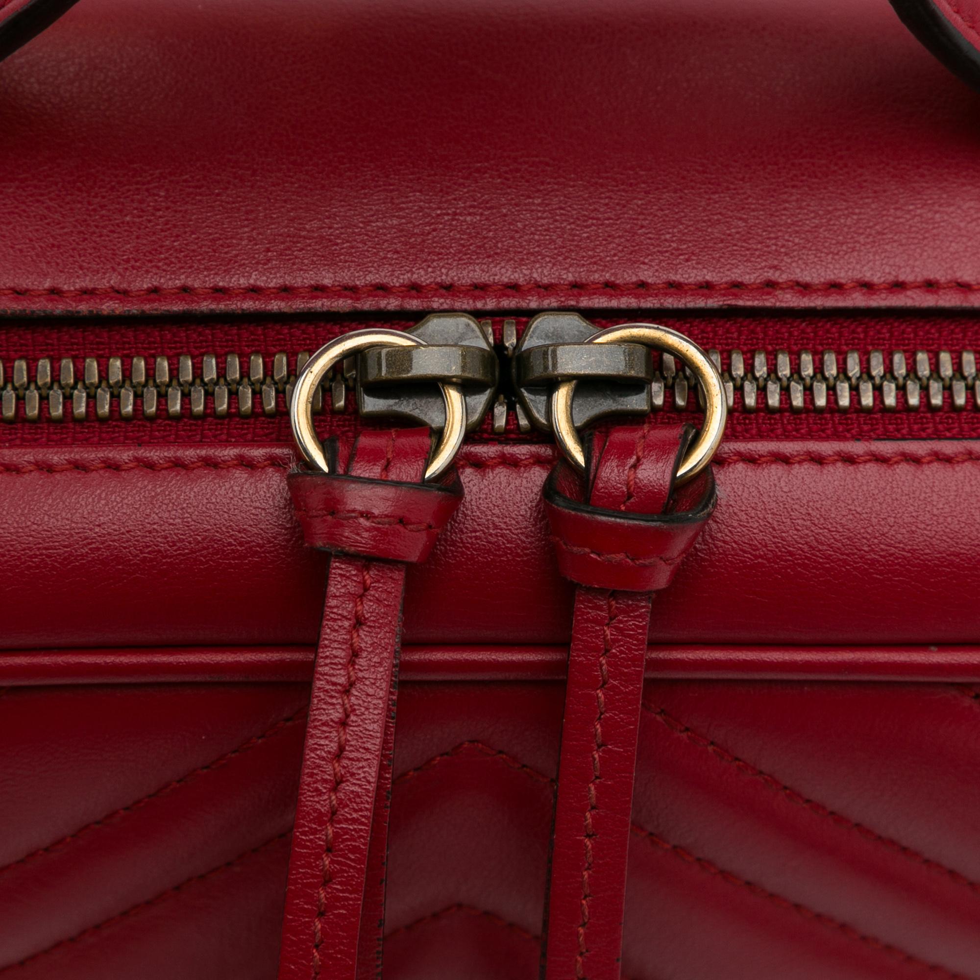 Gucci Small GG Marmont Matelasse Top Handle (SHG-hNCArE)