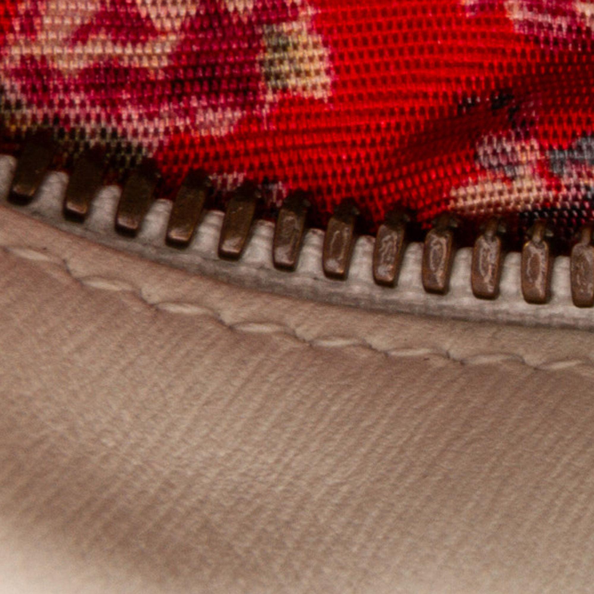 Gucci Small Leather Web Trapuntata Crossbody (SHG-3PW6zo)