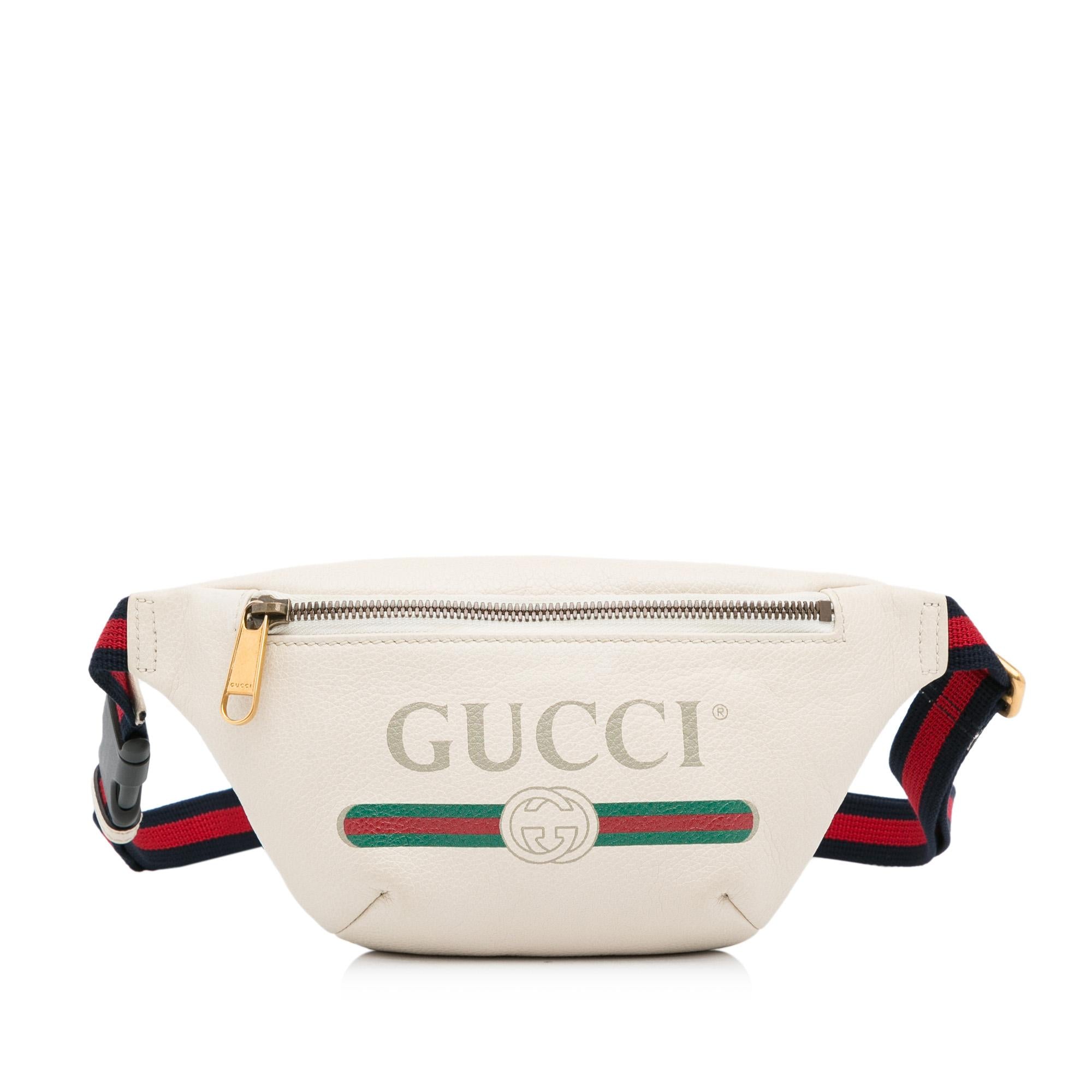 Gucci Small Logo Belt Bag (SHG-mB6R20)