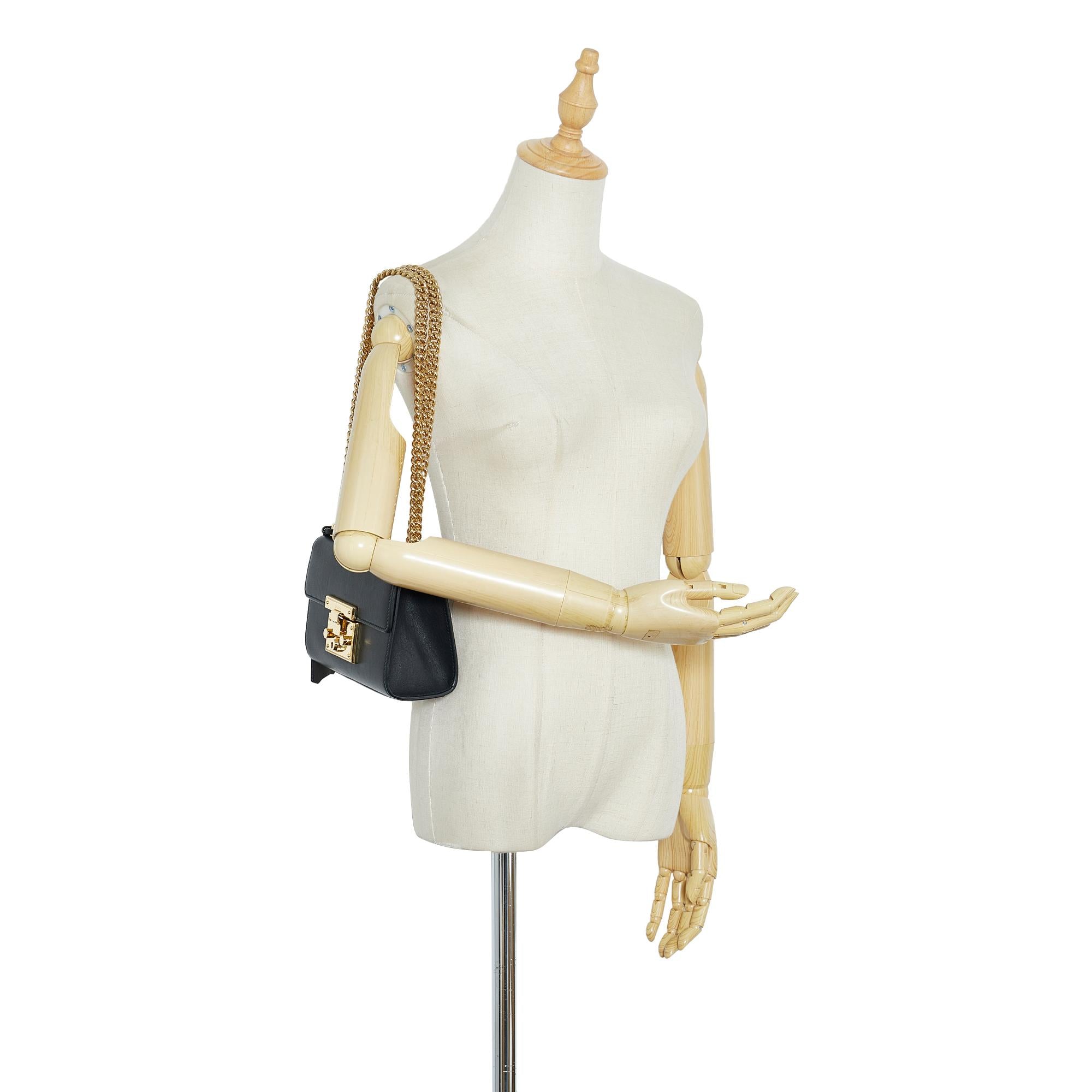 Gucci Small Padlock Shoulder Bag (SHG-zPr367)