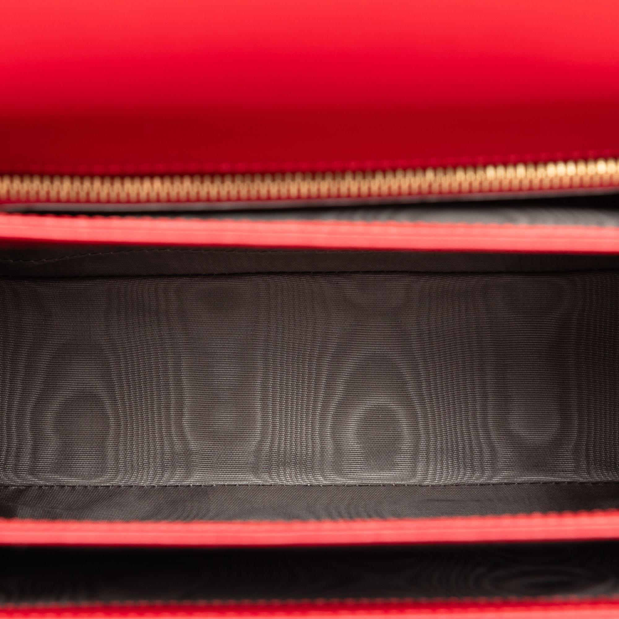 Gucci Small Zumi Flap Crossbody (SHG-wte2fD)