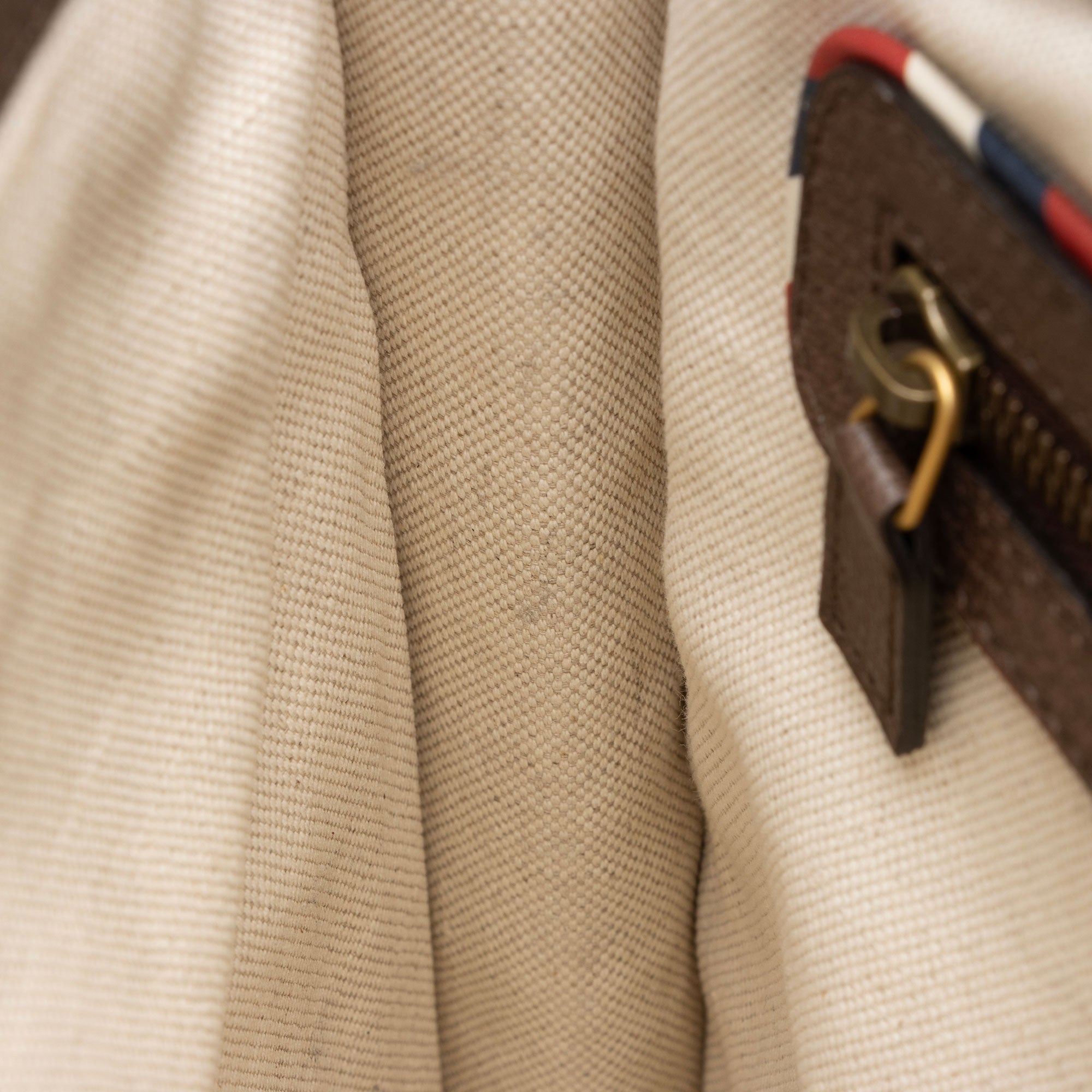 Gucci Soft GG Supreme Gucci Courrier Messenger Clutch