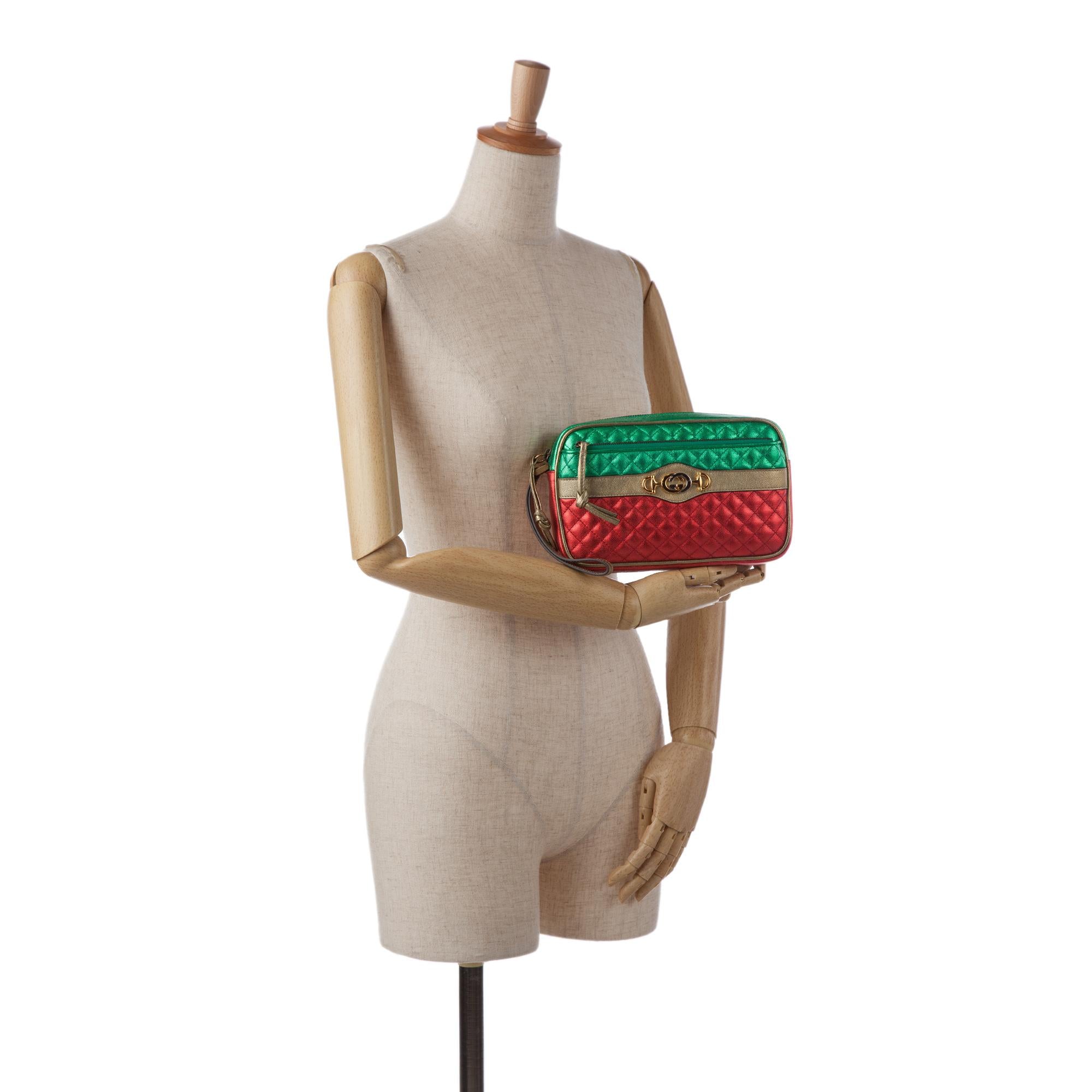 Gucci Trapuntata Wristlet Clutch Bag (SHG-g19eZv)