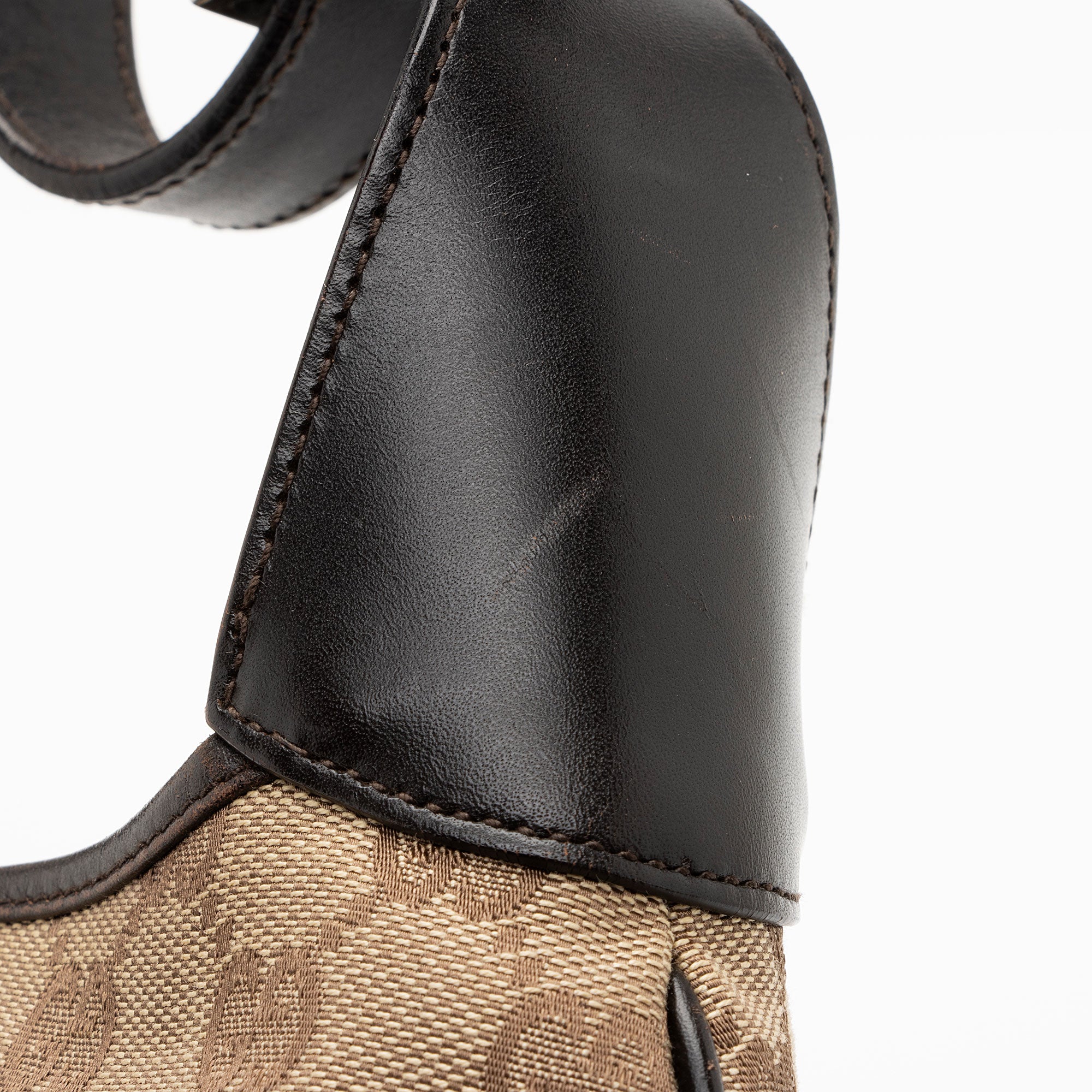 Gucci Vintage GG Canvas Jackie Hobo (SHF-0vIVSI)
