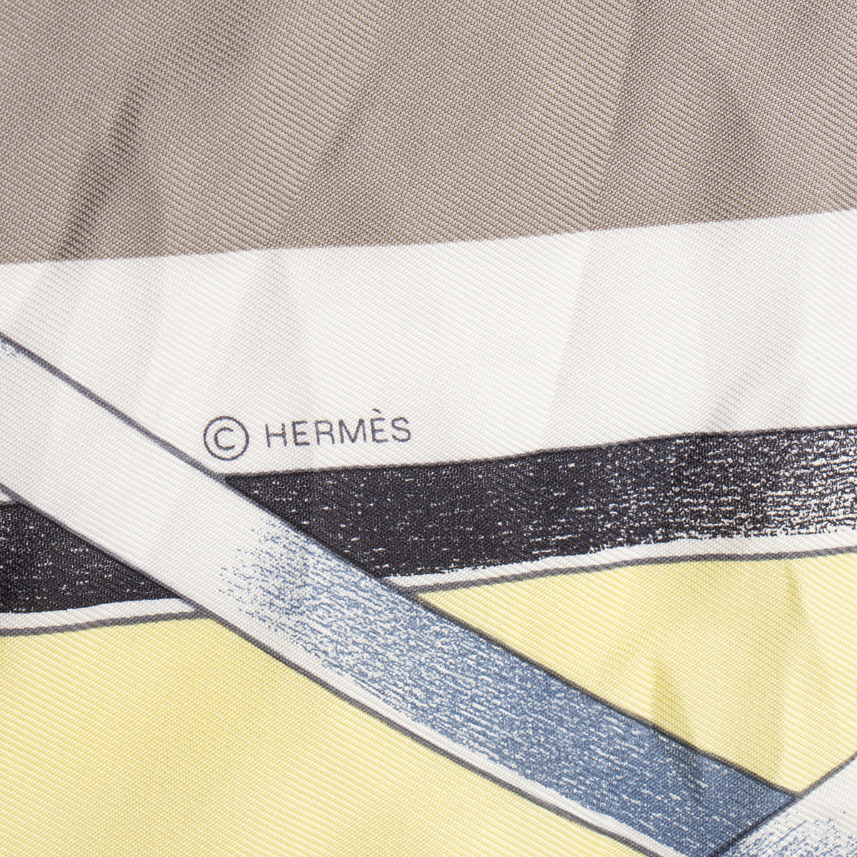 Hermes Silk Figure Artistique 90cm Scarf