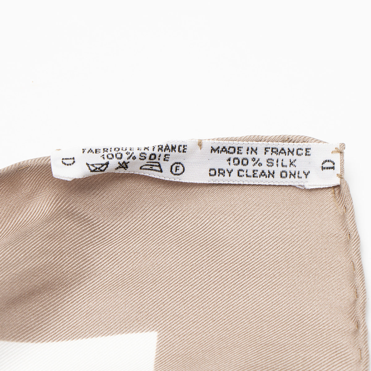 Hermes Silk Plumes Par Henri De Linares 90cm Scarf