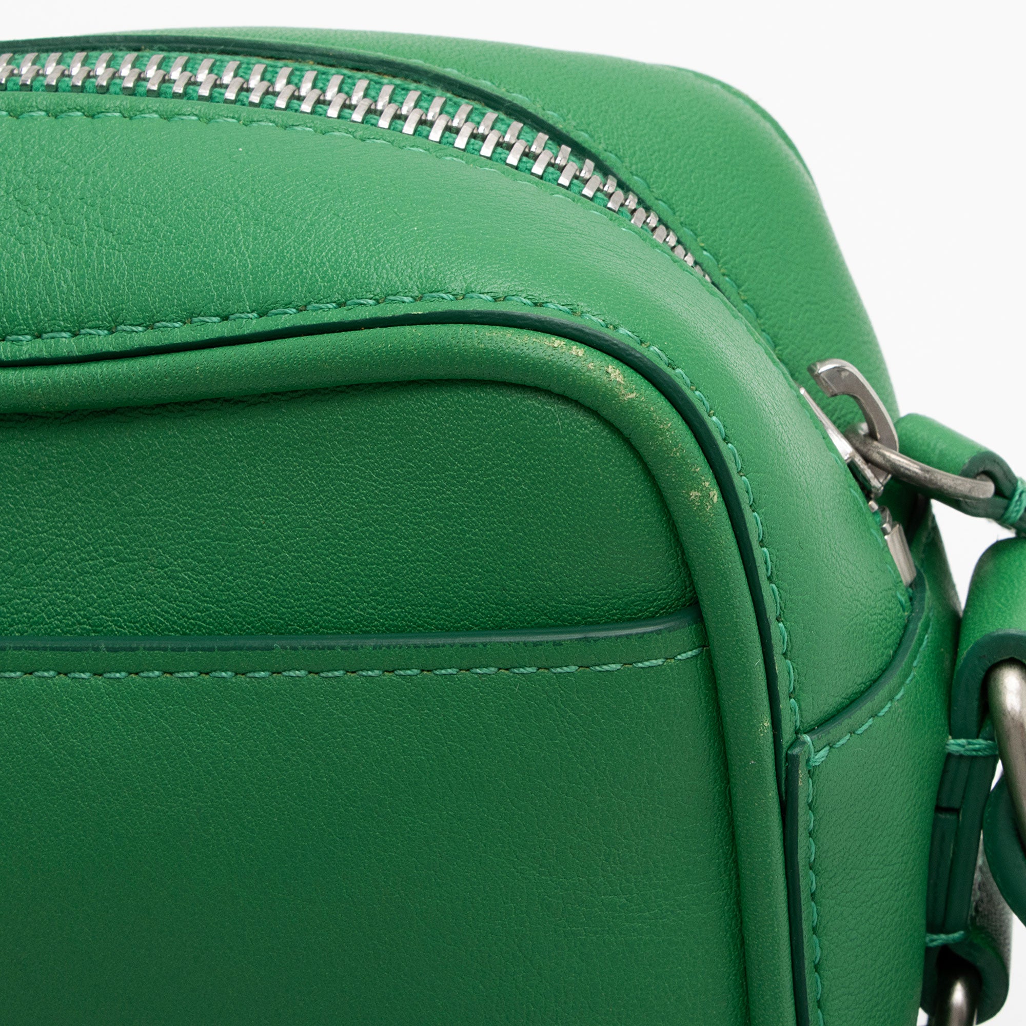 Jacquemus Leather Le Baneto Shoulder Bag (SHF-t5Ul2L)