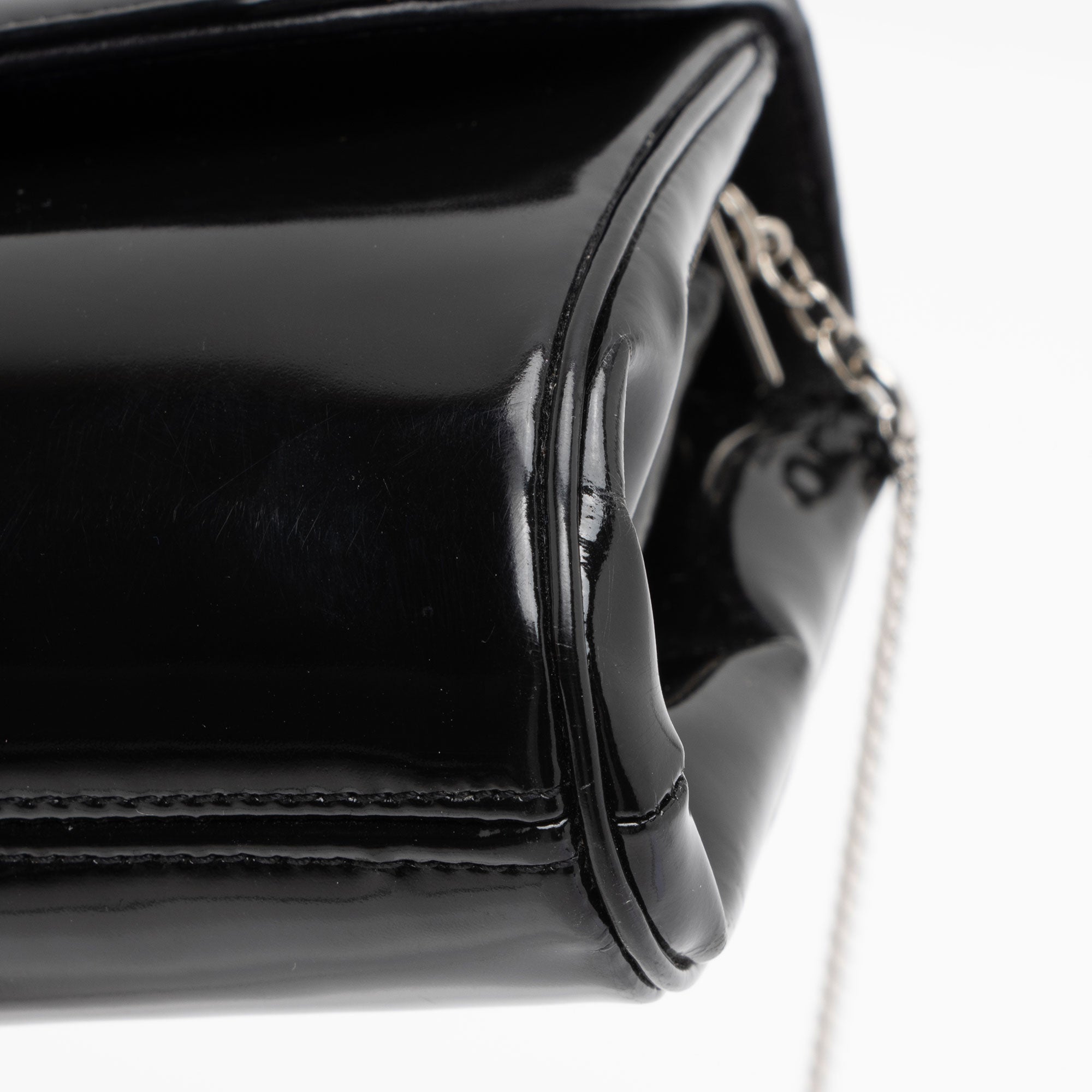 Judith Leiber Patent Leather Crystal Turnlock Clutch (SHF-D1Or7j)