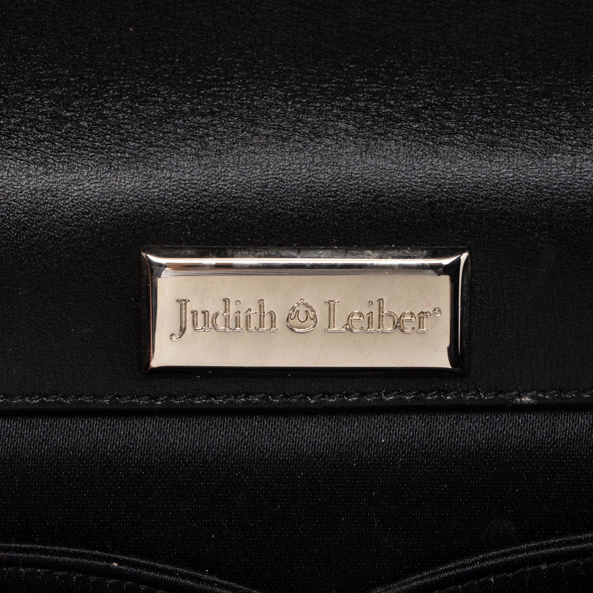 Judith Leiber Patent Leather Crystal Turnlock Clutch (SHF-D1Or7j)