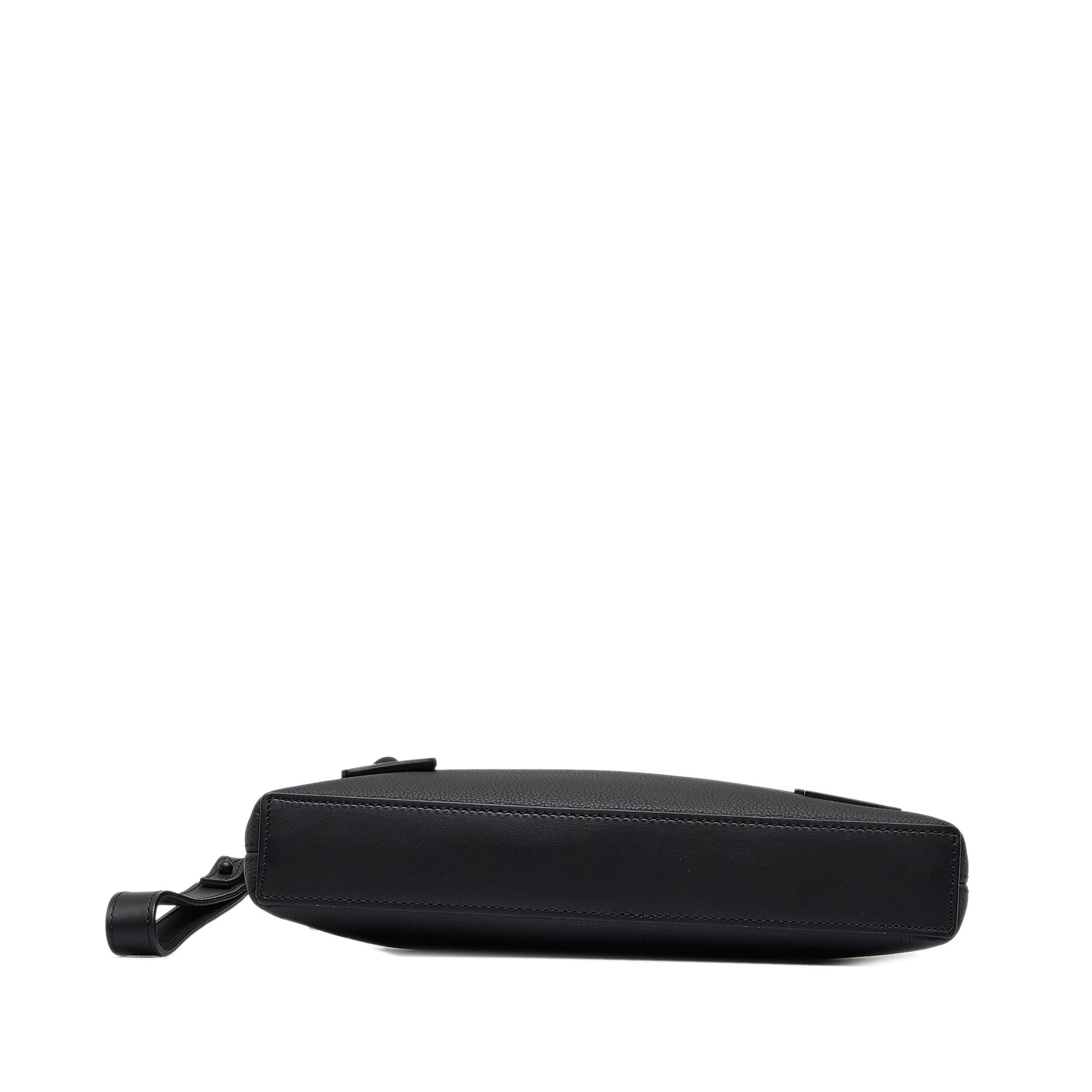 Louis Vuitton Aerogram Takeoff Pouch (SHG-O44QUZ)