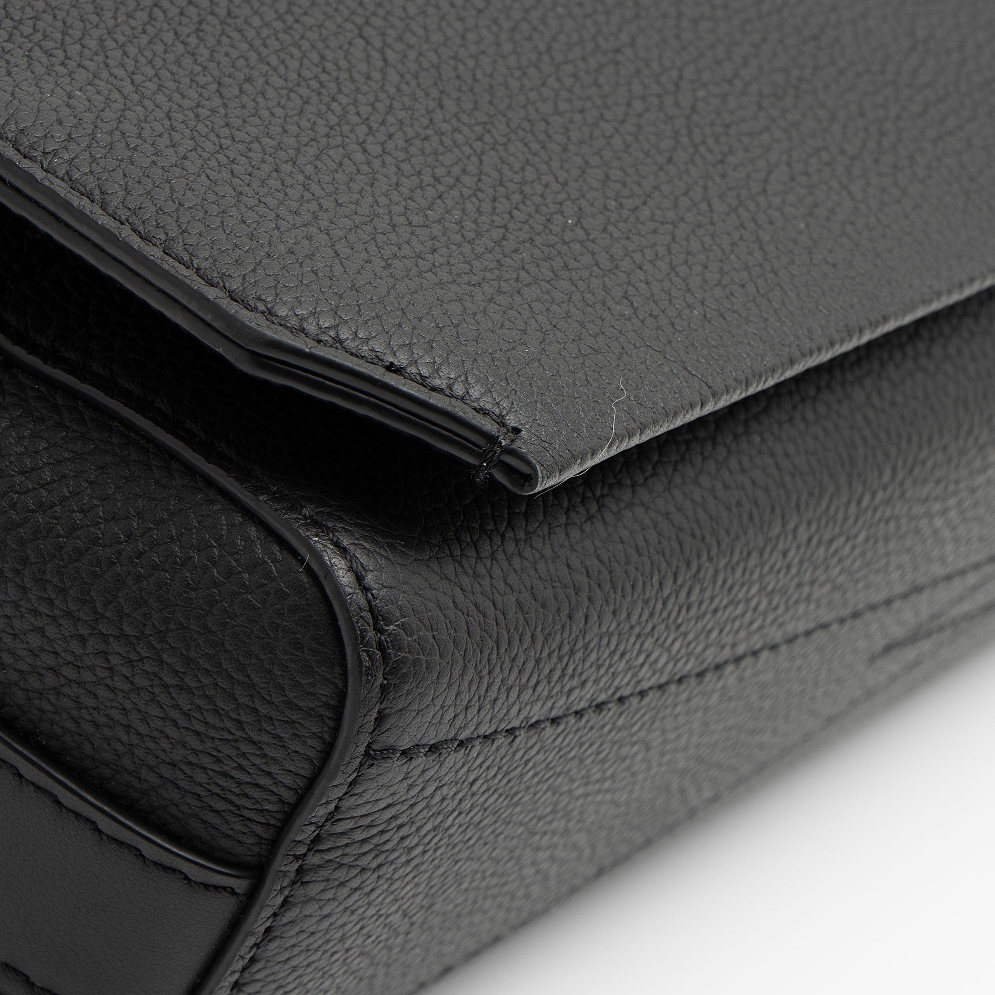 Louis Vuitton Calfskin Aerogram Takeoff Messenger