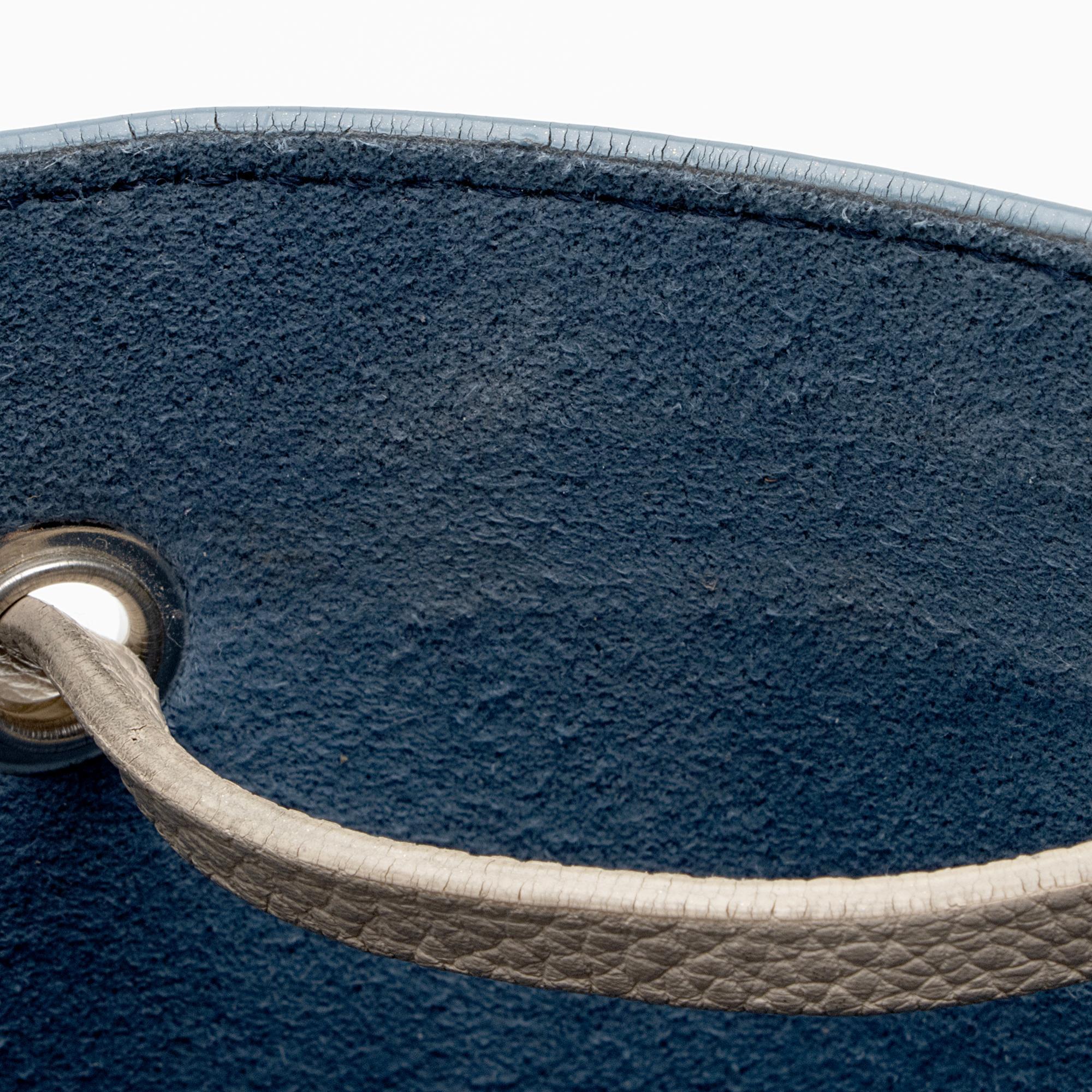 Louis Vuitton Calfskin Lockme Bucket Bag (SHF-ScNH8i)