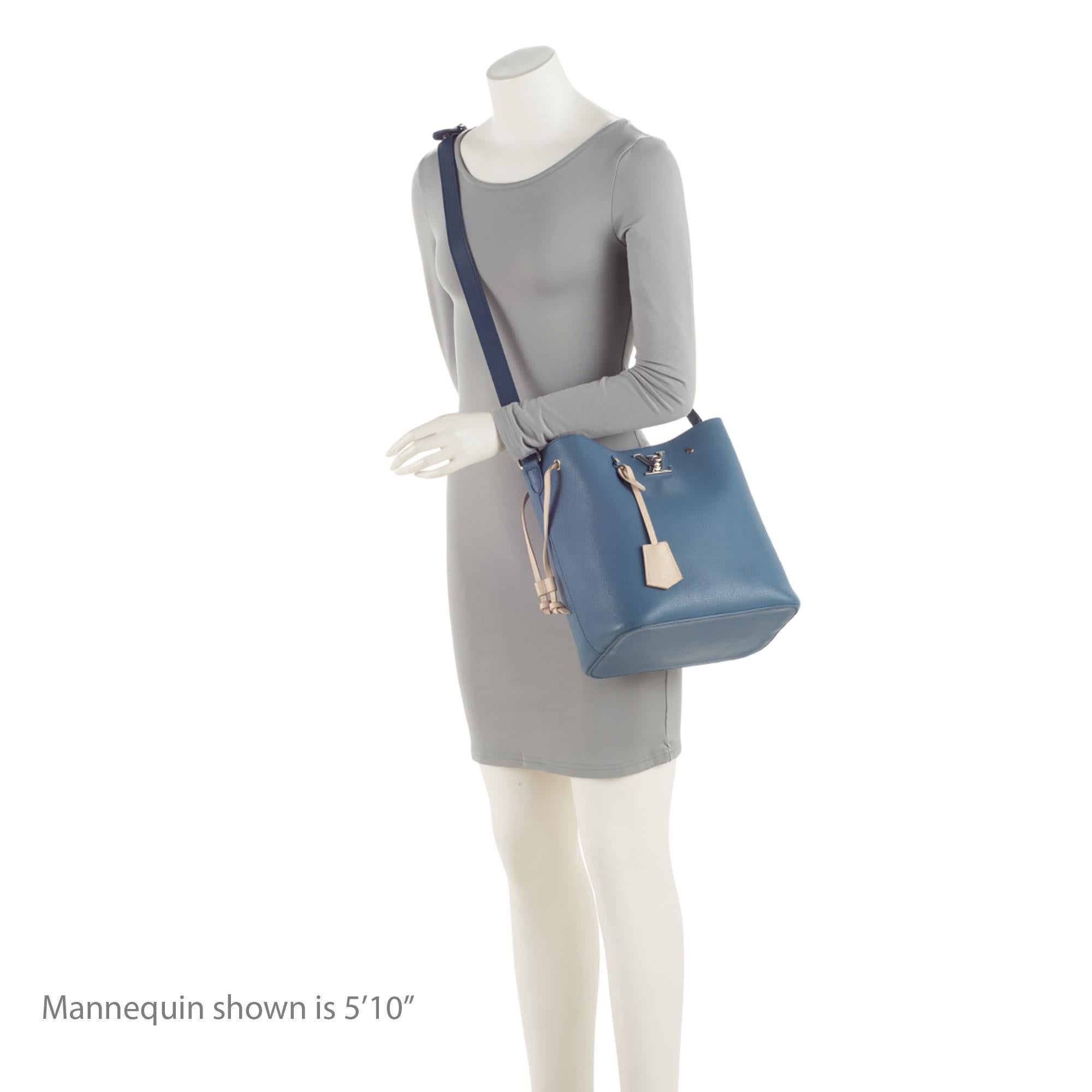 Louis Vuitton Calfskin Lockme Bucket Bag (SHF-ScNH8i)