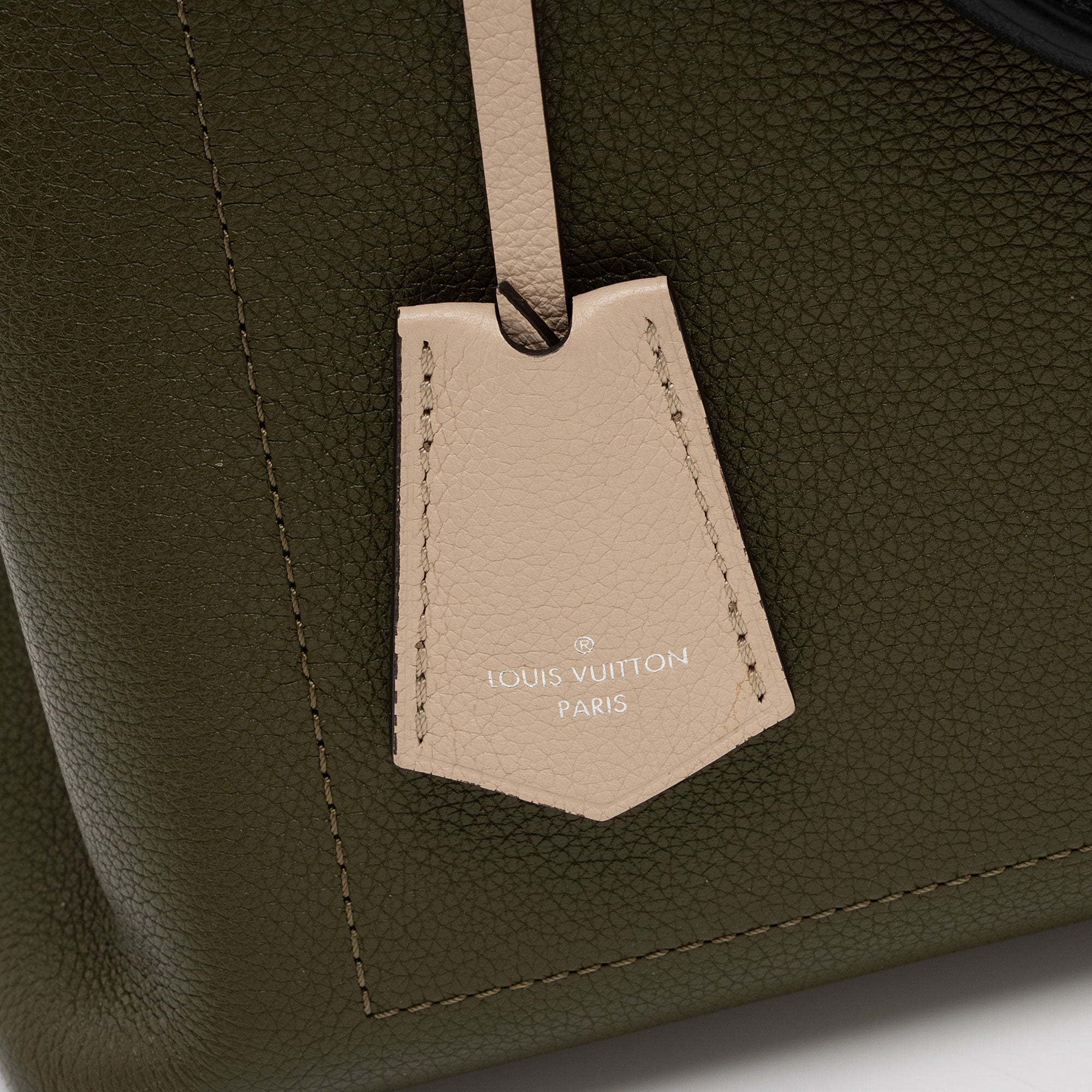 Louis Vuitton Calfskin Lockme Day Tote (SHF-4AIww8)