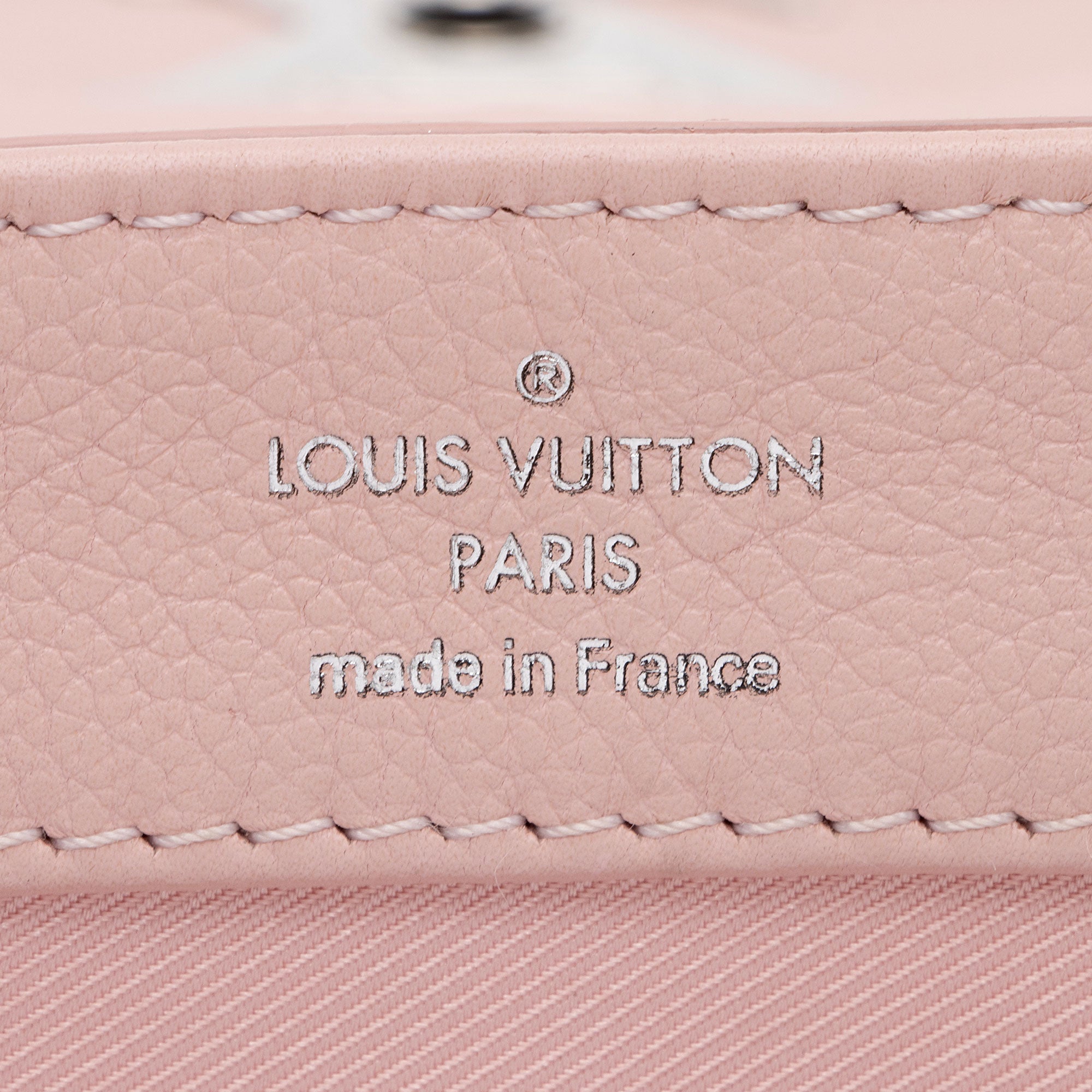 Louis Vuitton Calfskin Lockme II BB Shoulder Bag (SHF-6J0mNj)