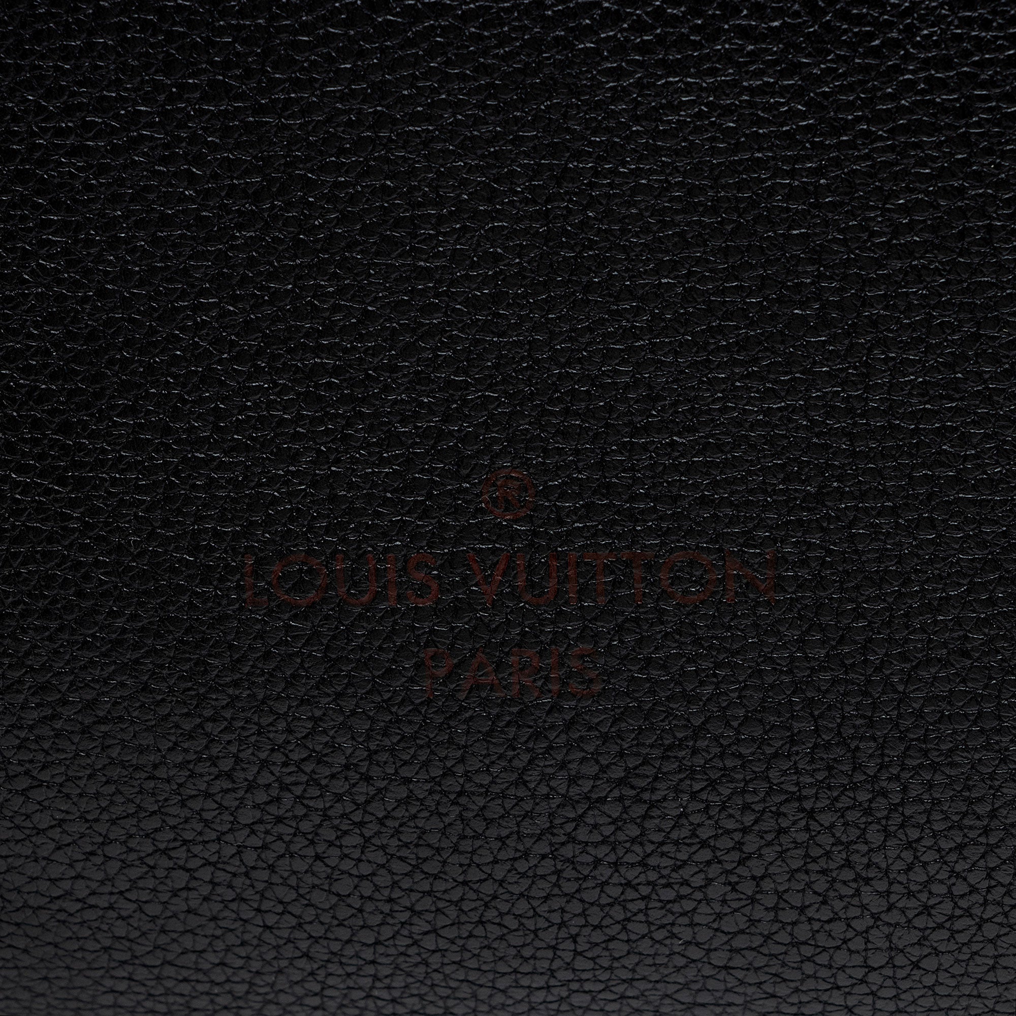 Louis Vuitton Calfskin Monogram Canvas On My Side MM Tote (SHF-RiHqE0)