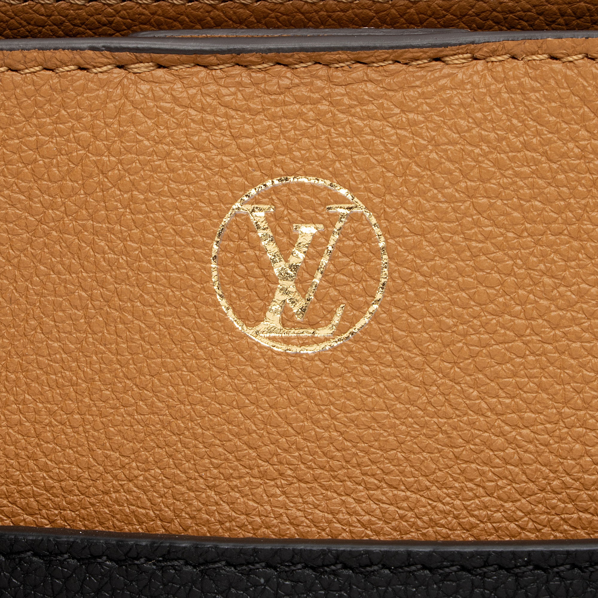 Louis Vuitton Calfskin Monogram Canvas On My Side MM Tote (SHF-bmZRwZ)