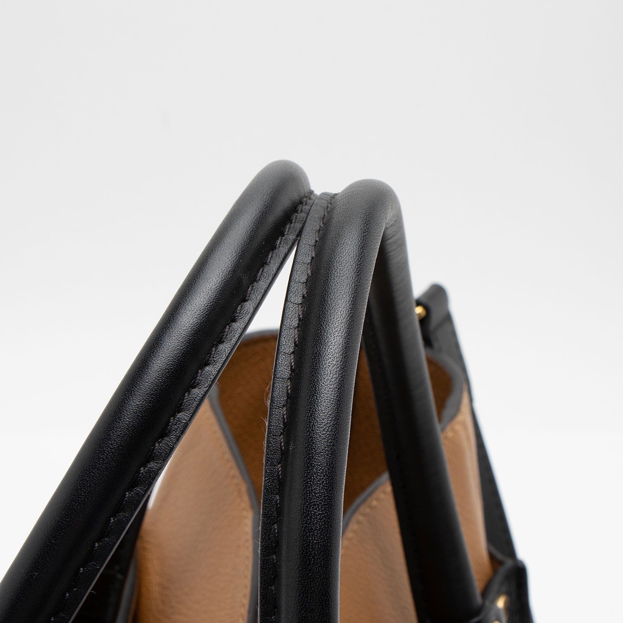 Louis Vuitton Calfskin Monogram Canvas On My Side MM Tote (SHF-vj1OwL)