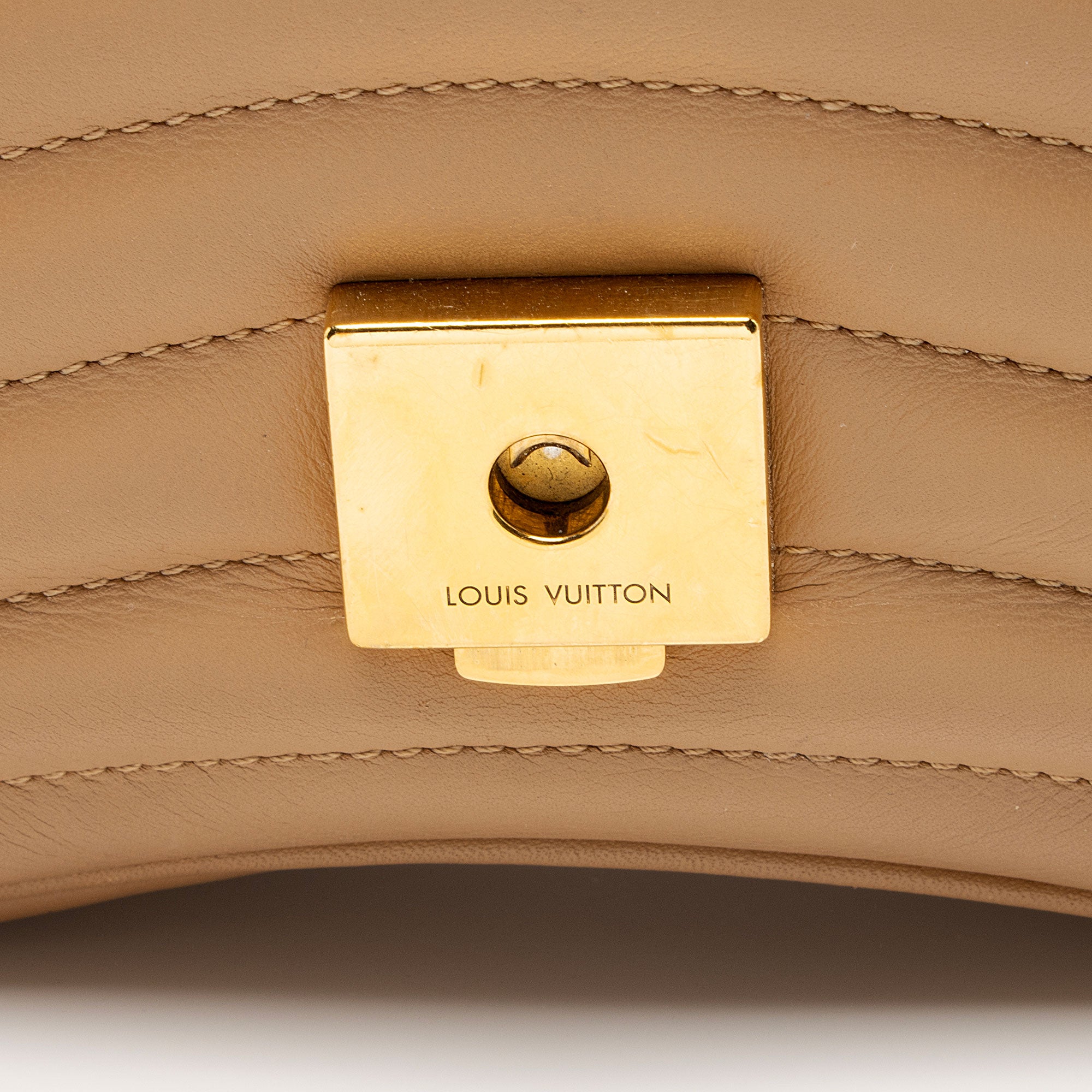 Louis Vuitton Calfskin New Wave Chain MM Shoulder Bag - FINAL SALE (SHF-BC4Bgk)