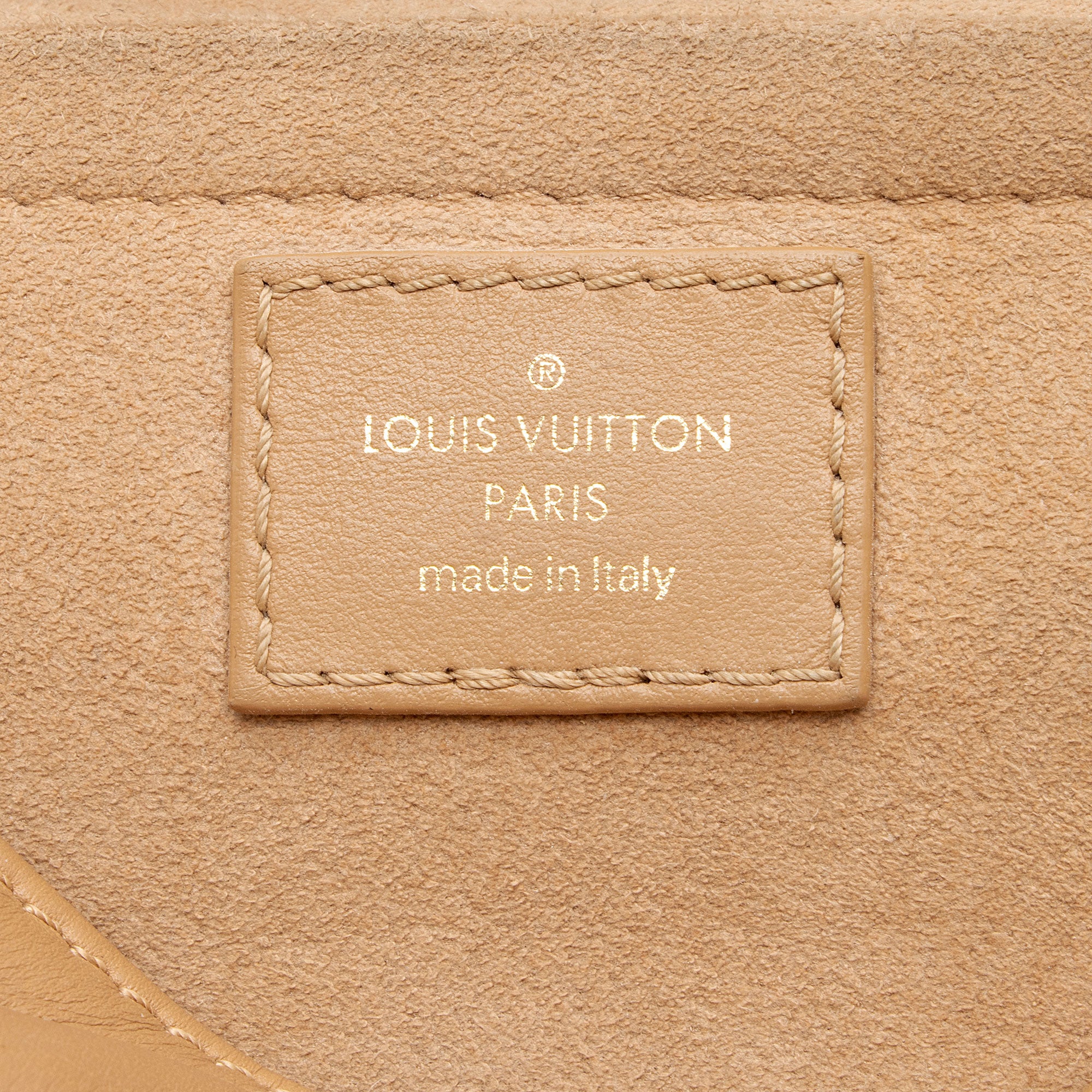 Louis Vuitton Calfskin New Wave Chain MM Shoulder Bag - FINAL SALE (SHF-BC4Bgk)