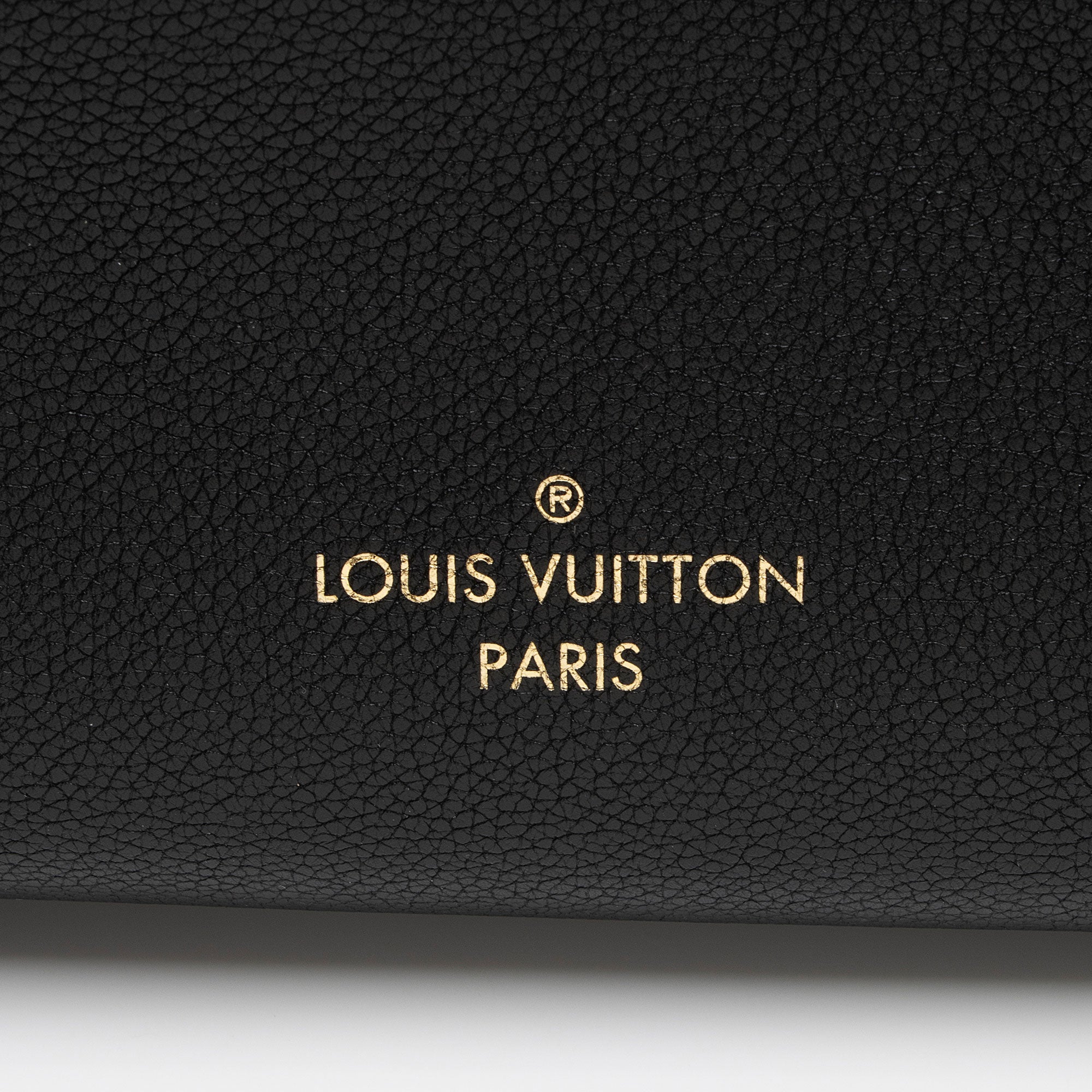Louis Vuitton Calfskin Tufted Monogram Canvas On My Side MM Tote (SHF-bIbven)