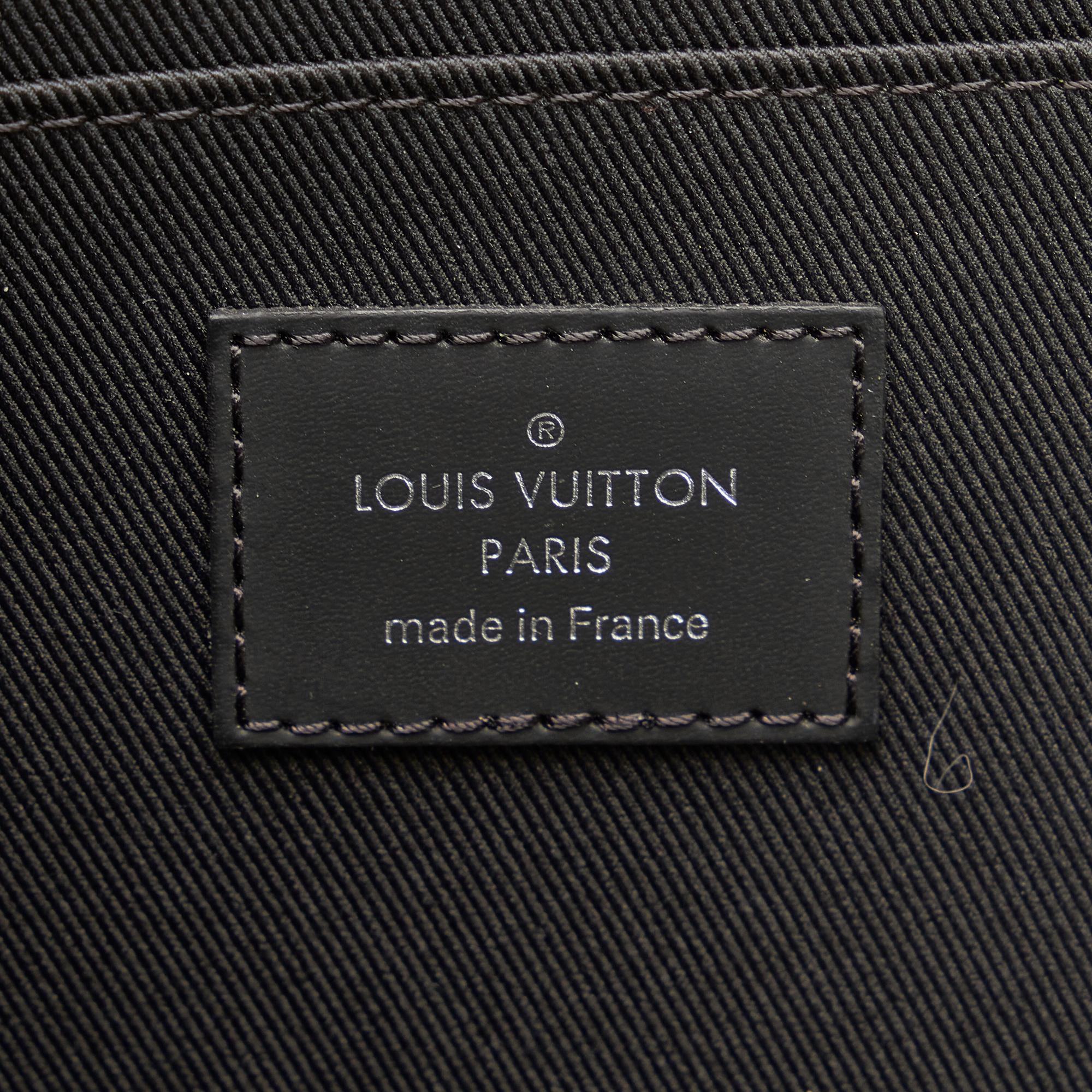 Louis Vuitton Camouflage Pochette Jour GM (SHG-XWmgDE)