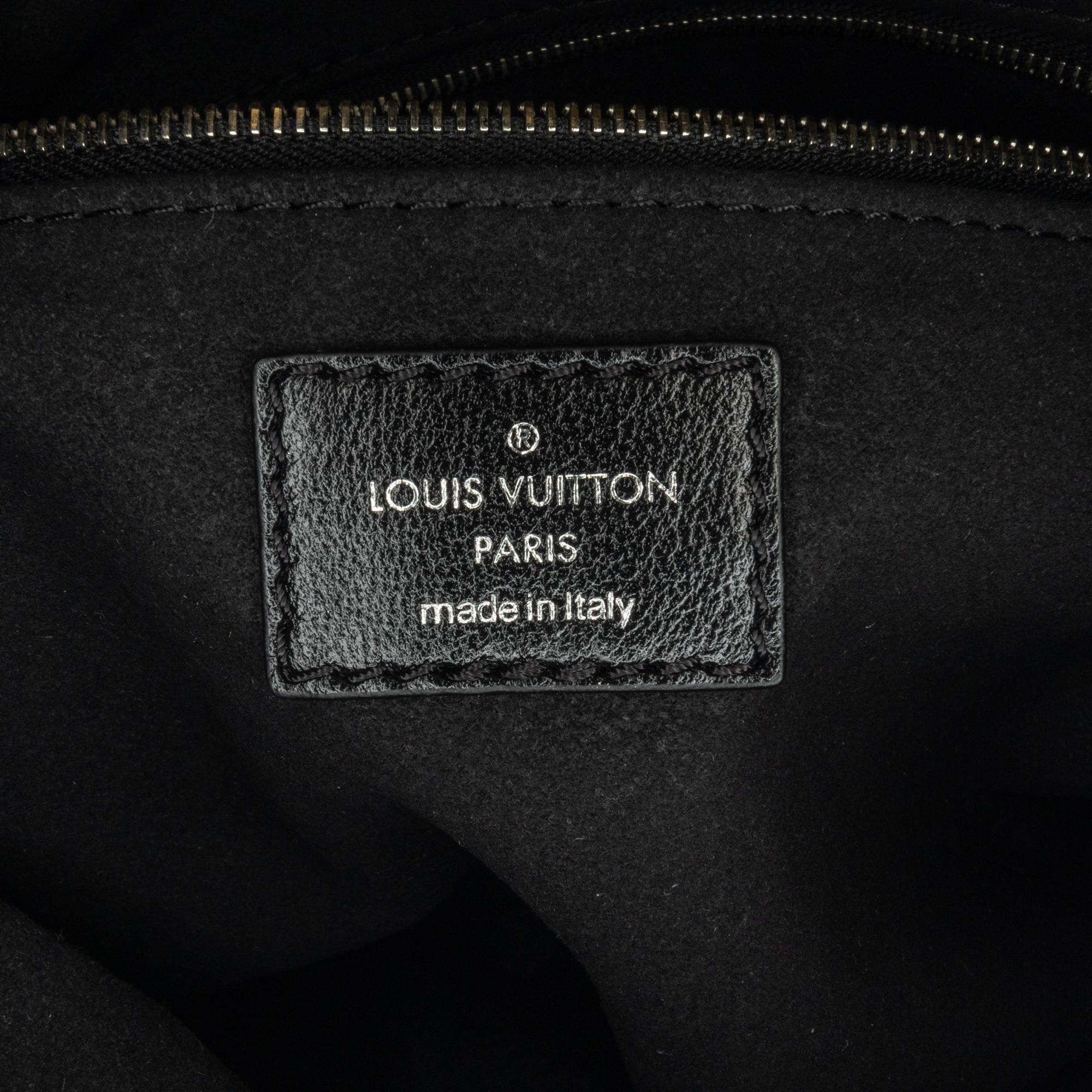 Louis Vuitton CarryAll Cargo PM (SHG-DXe49J)