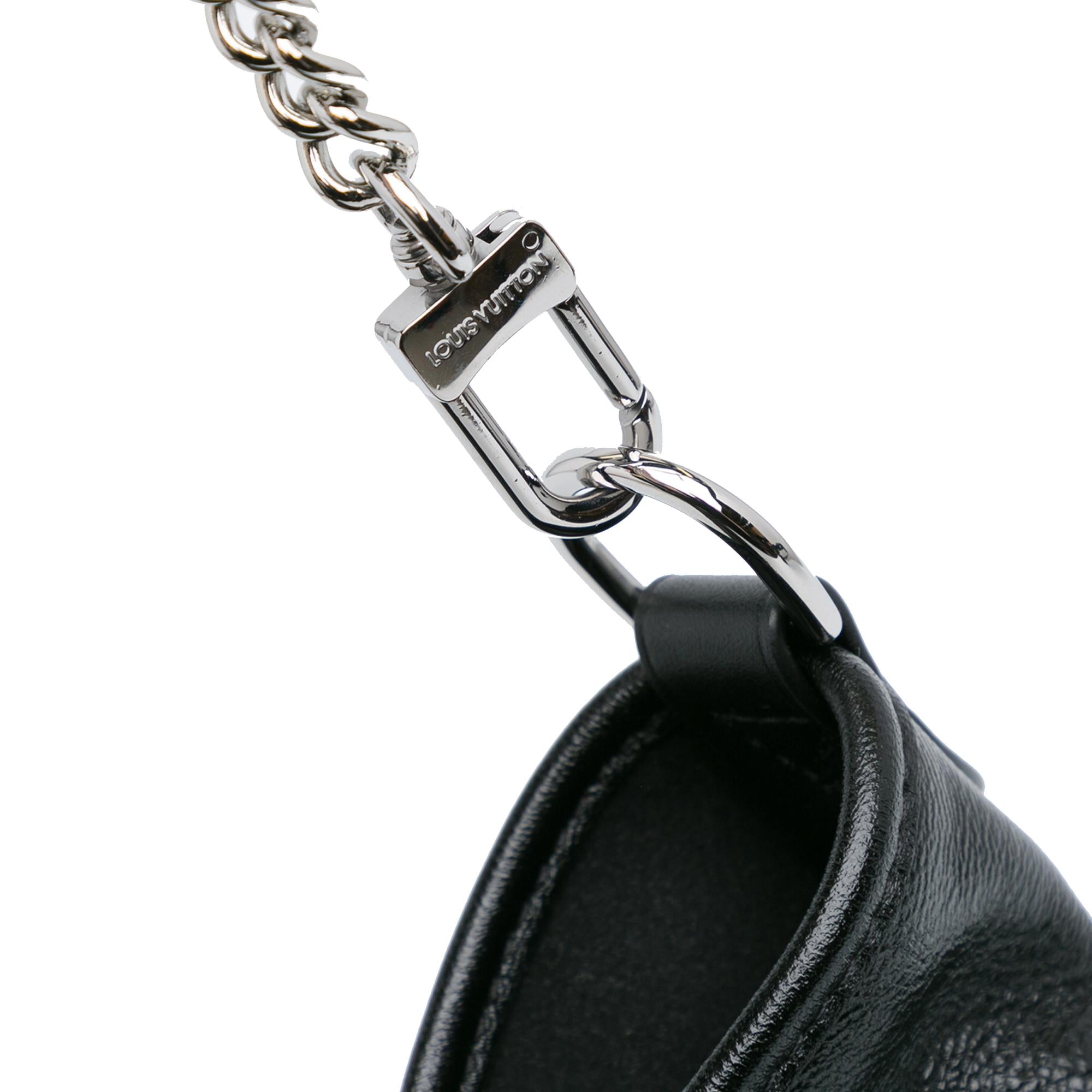 Louis Vuitton CarryAll Cargo PM (SHG-DXe49J)