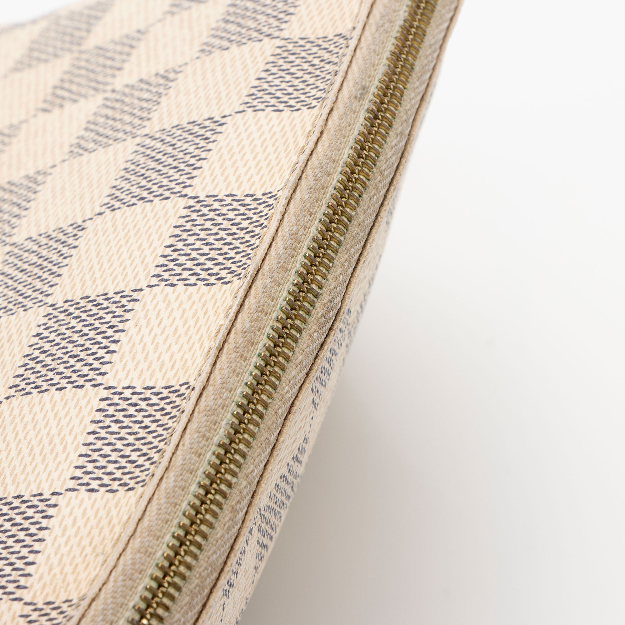 Louis Vuitton Damier Azur Cosmetic Pouch (SHF-pIV9Cs)