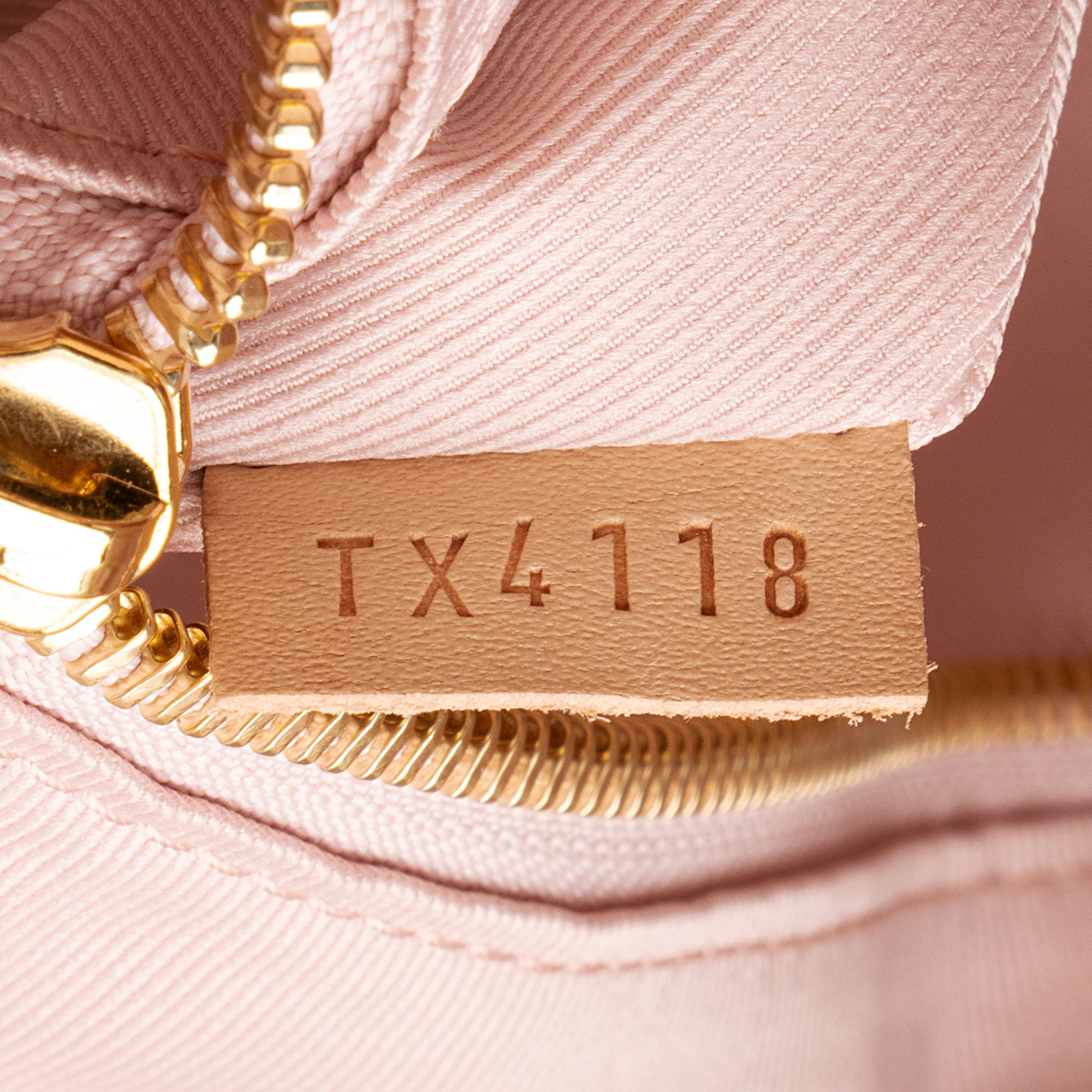 Louis Vuitton Damier Azur Graceful MM Hobo (SHF-wi3mwj)