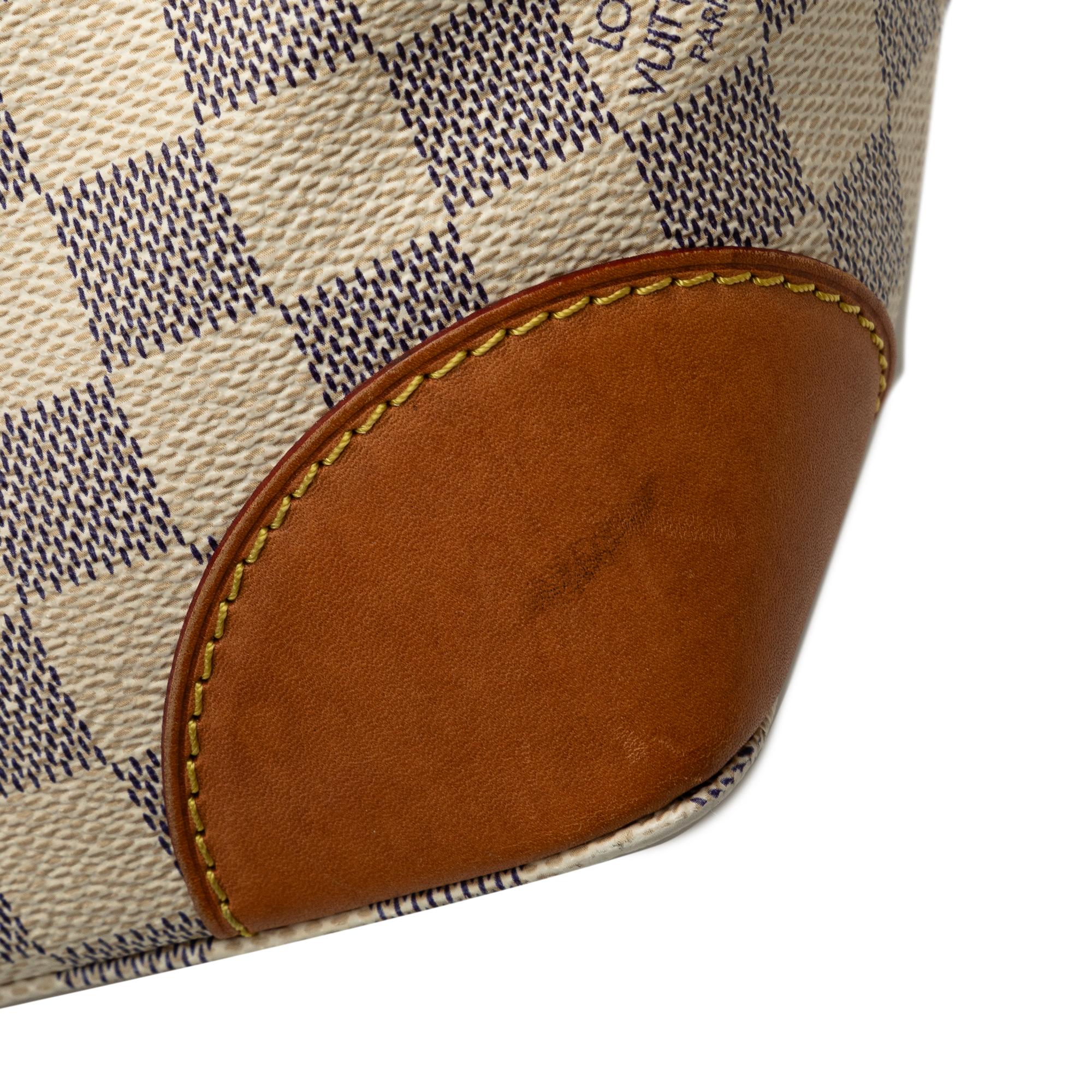 Louis Vuitton Damier Azur Hampstead PM (SHG-Qj5CiD)
