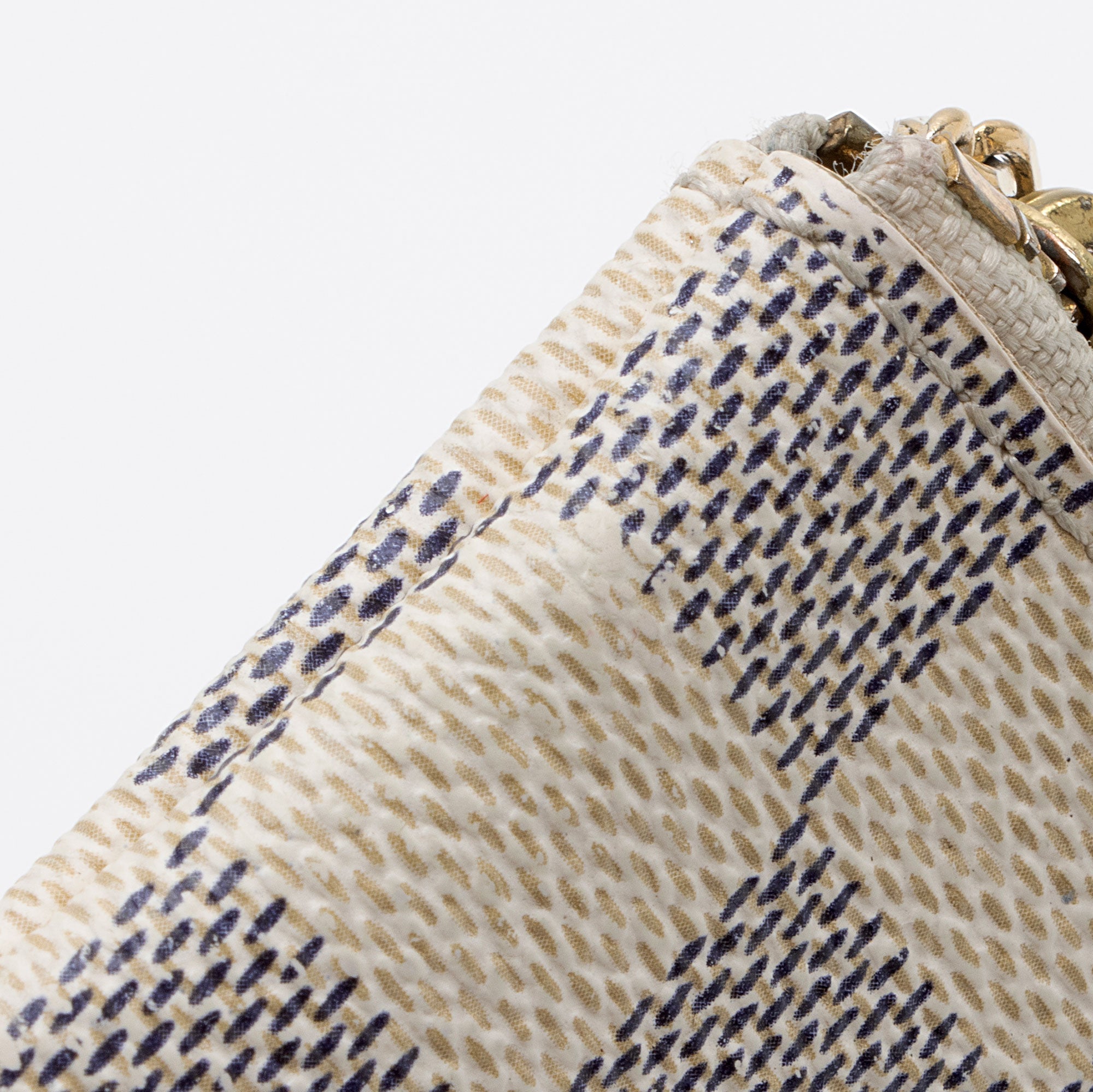 Louis Vuitton Damier Azur Key Pouch (SHF-cdVVcJ)