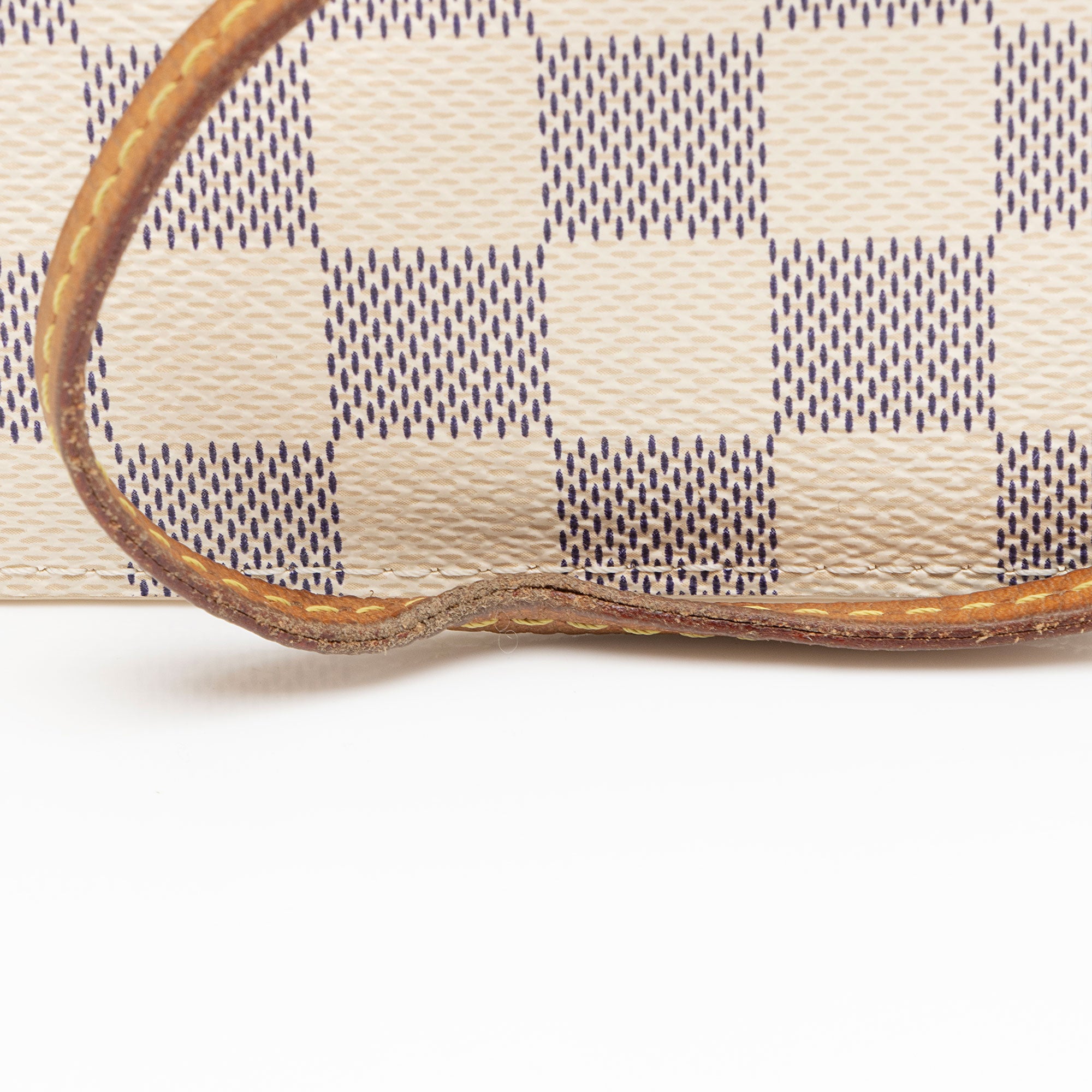 Louis Vuitton Damier Azur Neverfull MM Pochette