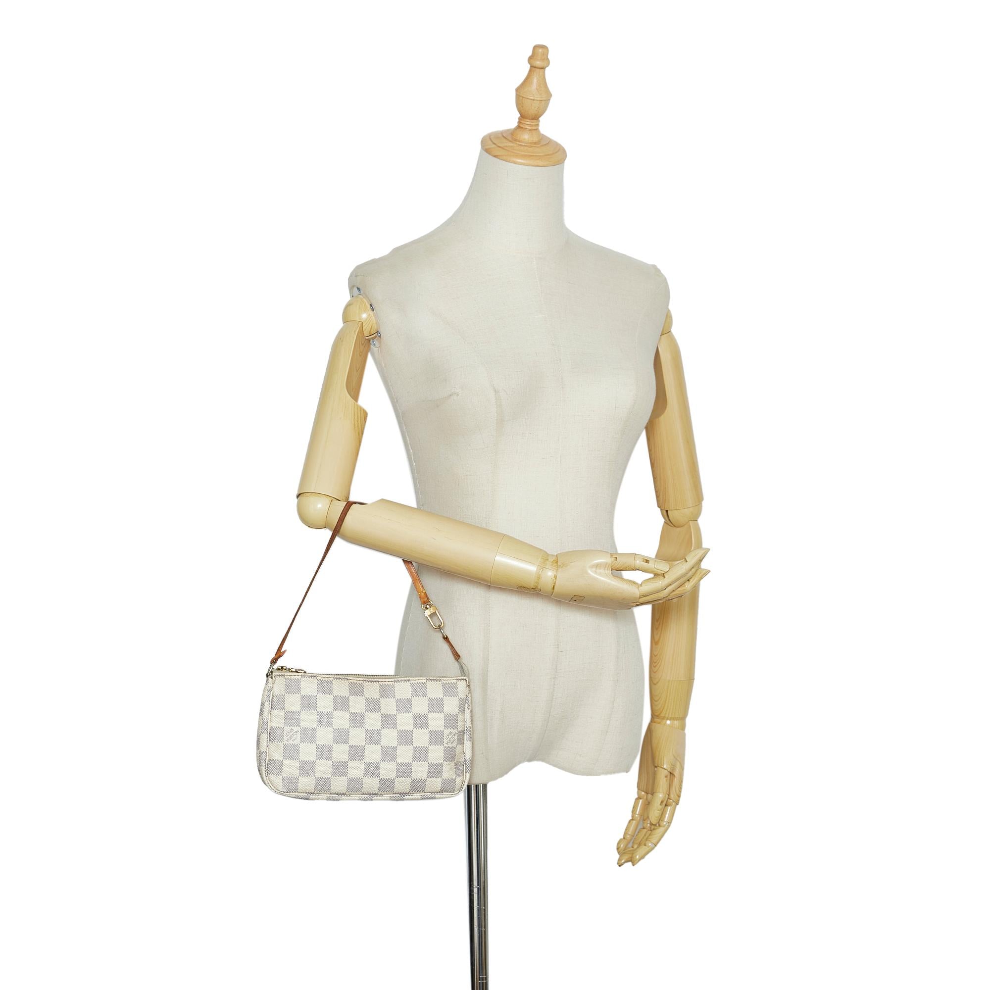 Louis Vuitton Damier Azur Pochette Accessoires (SHG-z72A7o)