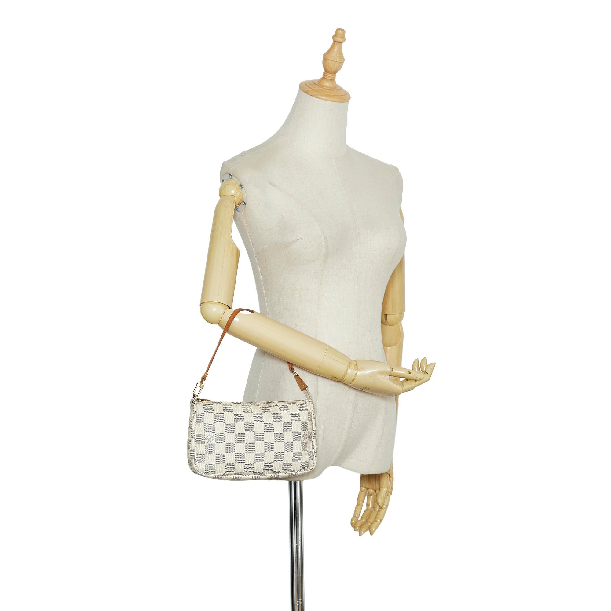 Louis Vuitton Damier Azur Pochette Accessoires (SHG-XLoVyB)