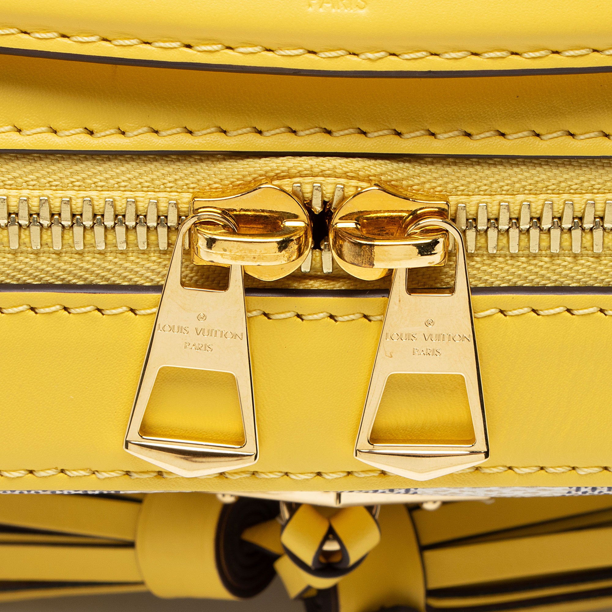 Louis Vuitton Damier Azur Saintonge Shoulder Bag