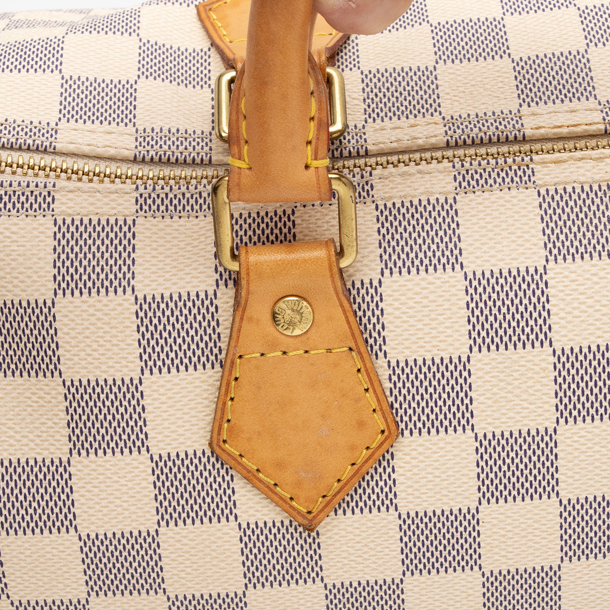 Louis Vuitton Damier Azur Speedy 35 Satchel (SHF-9Vy8ov)