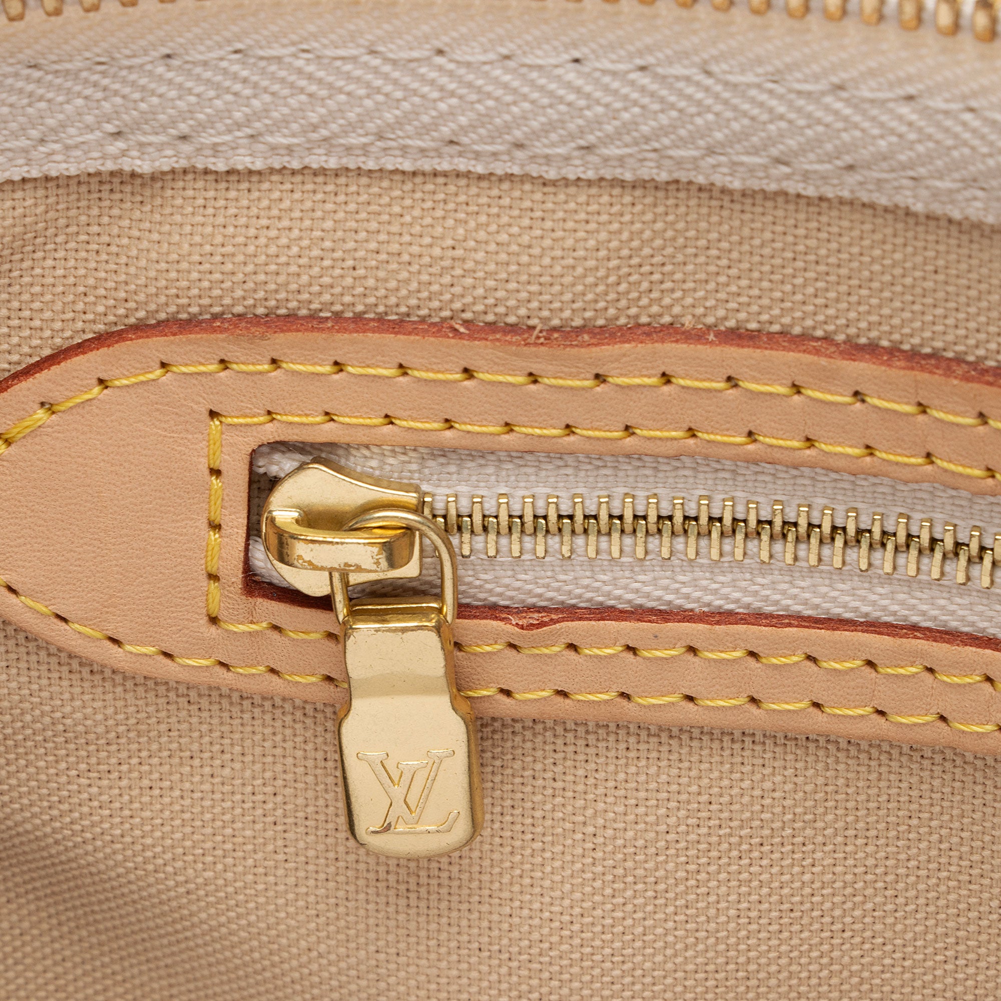 Louis Vuitton Damier Azur Speedy Bandouliere 25 Satchel (SHF-CfGVyC)