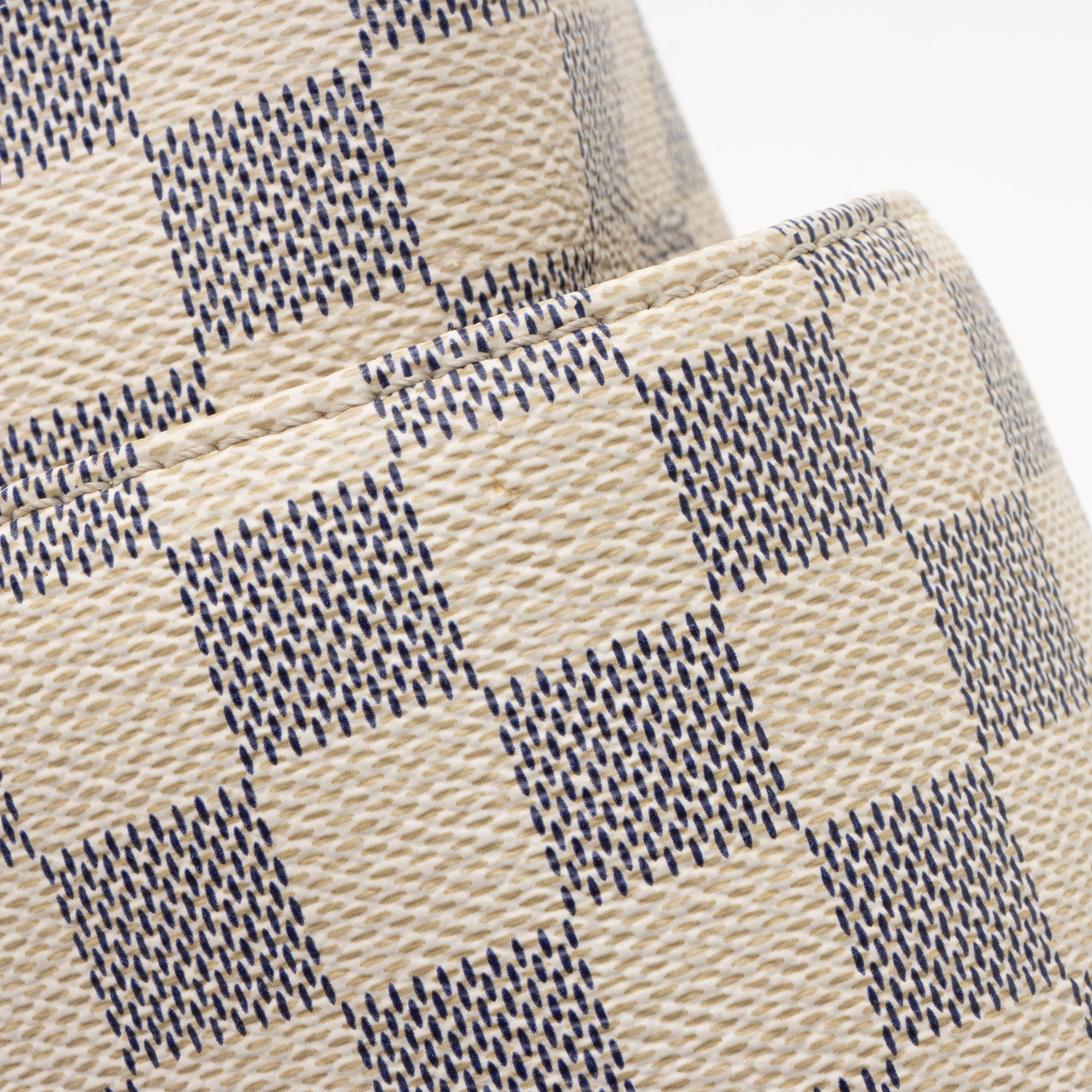 Louis Vuitton Damier Azur Totally MM Tote (SHF-bW0F2T)