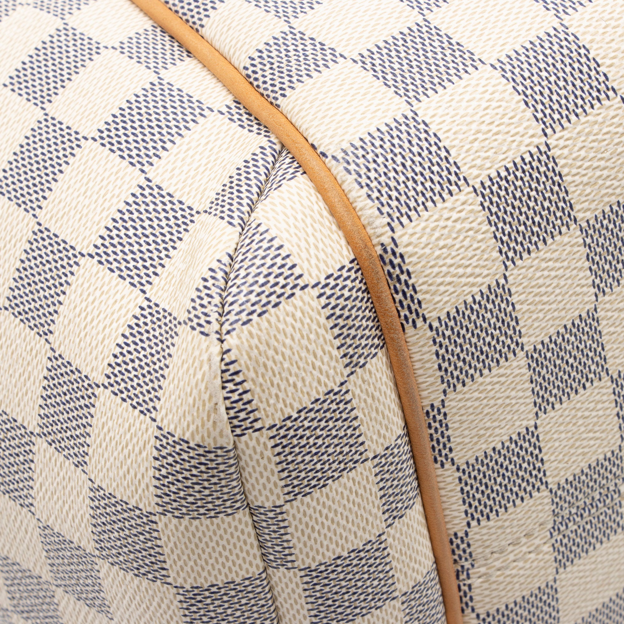 Louis Vuitton Damier Azur Totally MM Tote (SHF-bW0F2T)