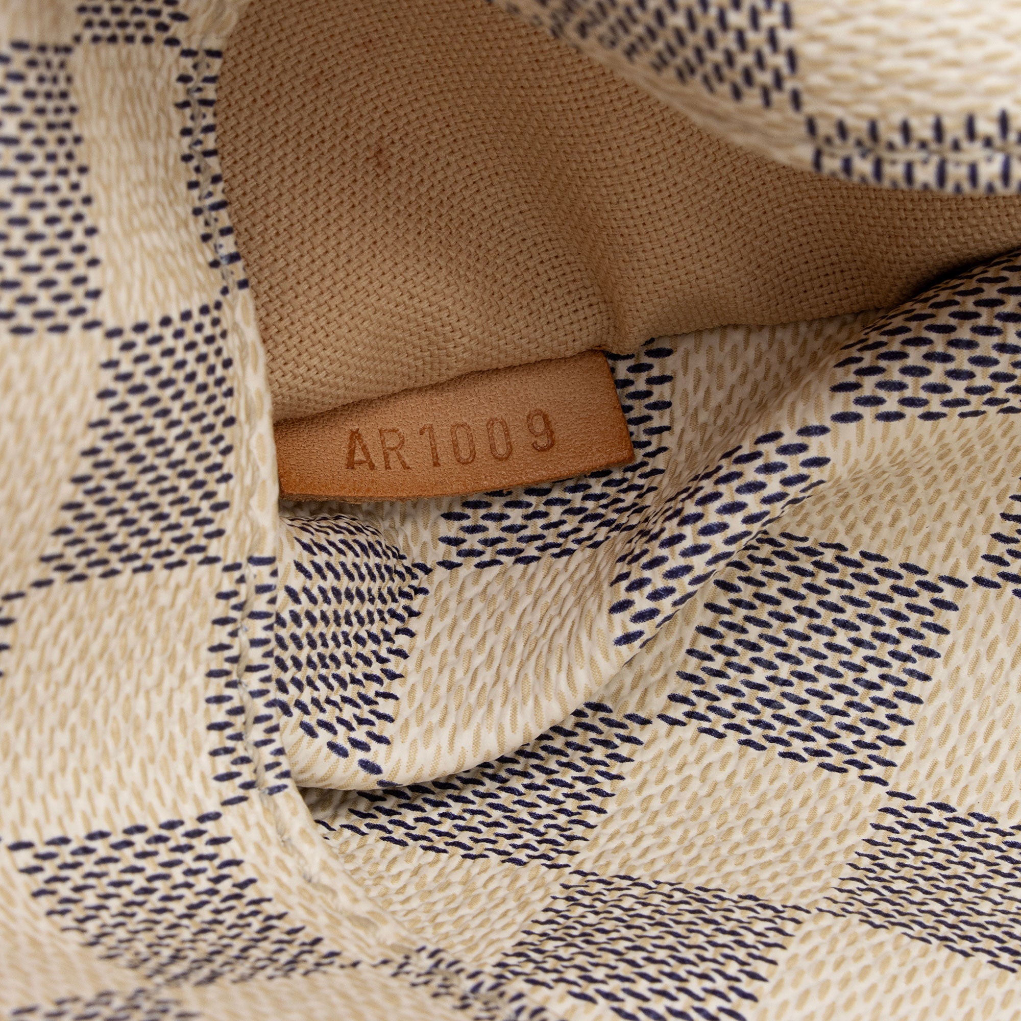 Louis Vuitton Damier Azur Totally PM Tote (SHF-iXxywu)