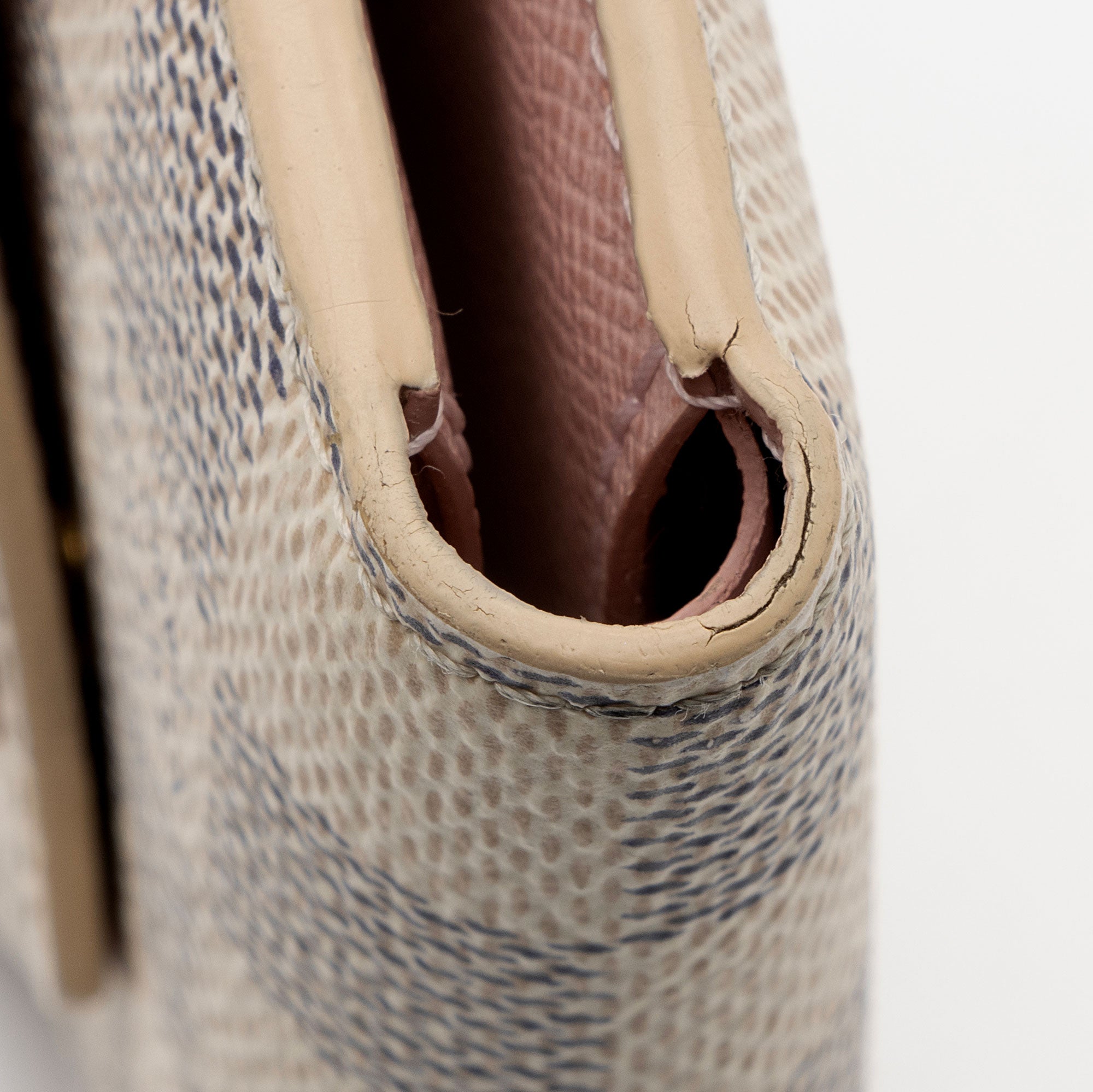 Louis Vuitton Damier Azur Victorine Wallet (SHF-GxPcak)