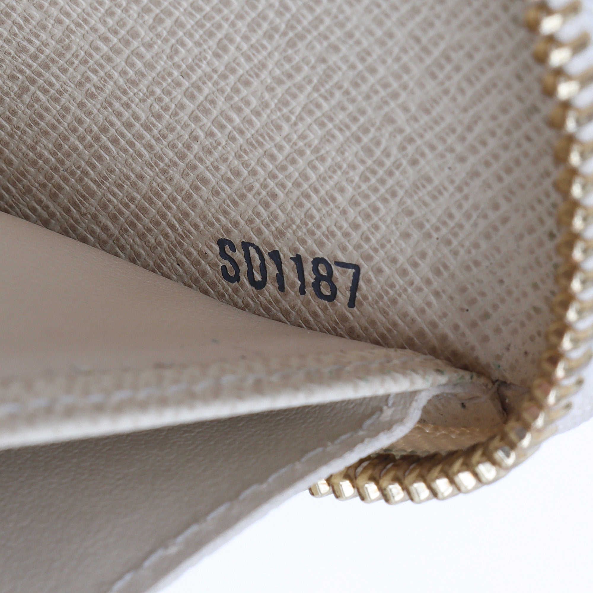 Louis Vuitton Damier Azur Zippy Wallet (SHF-oD8Bbk)