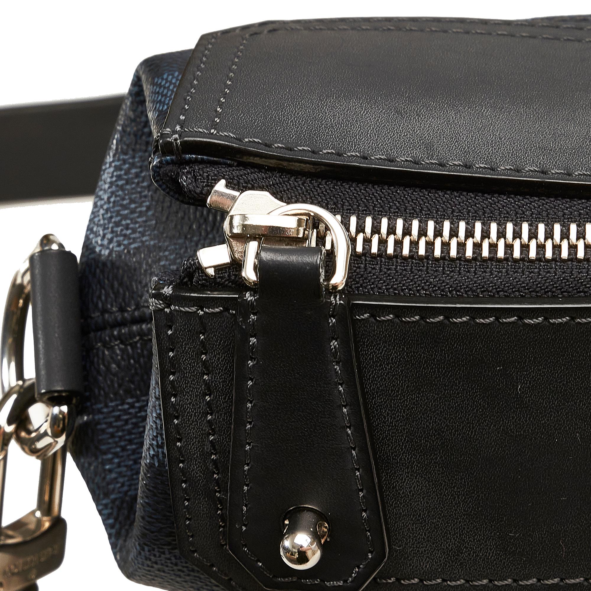 Louis Vuitton Damier Cobalt Greenwich Messenger (SHG-EhAV5O)