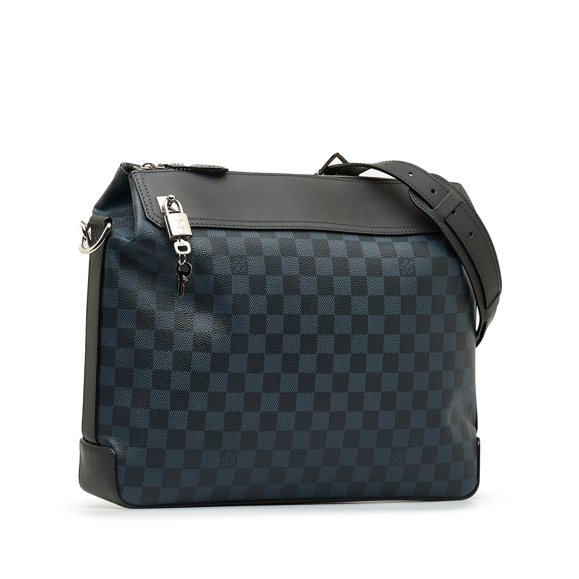 Louis Vuitton Damier Cobalt Greenwich Messenger (SHG-EhAV5O)