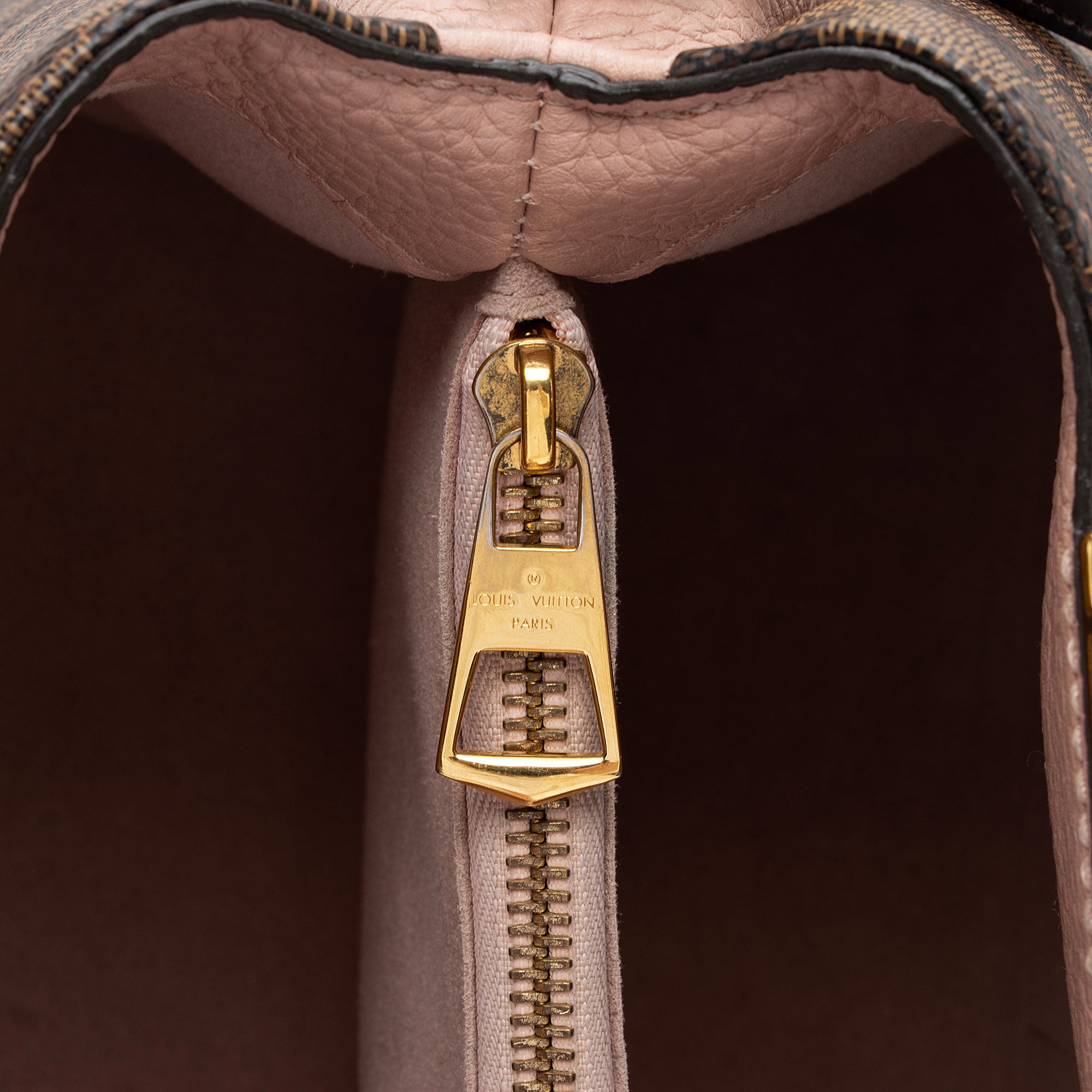 Louis Vuitton Damier Ebene Brittany Satchel (SHF-yg5CxO)