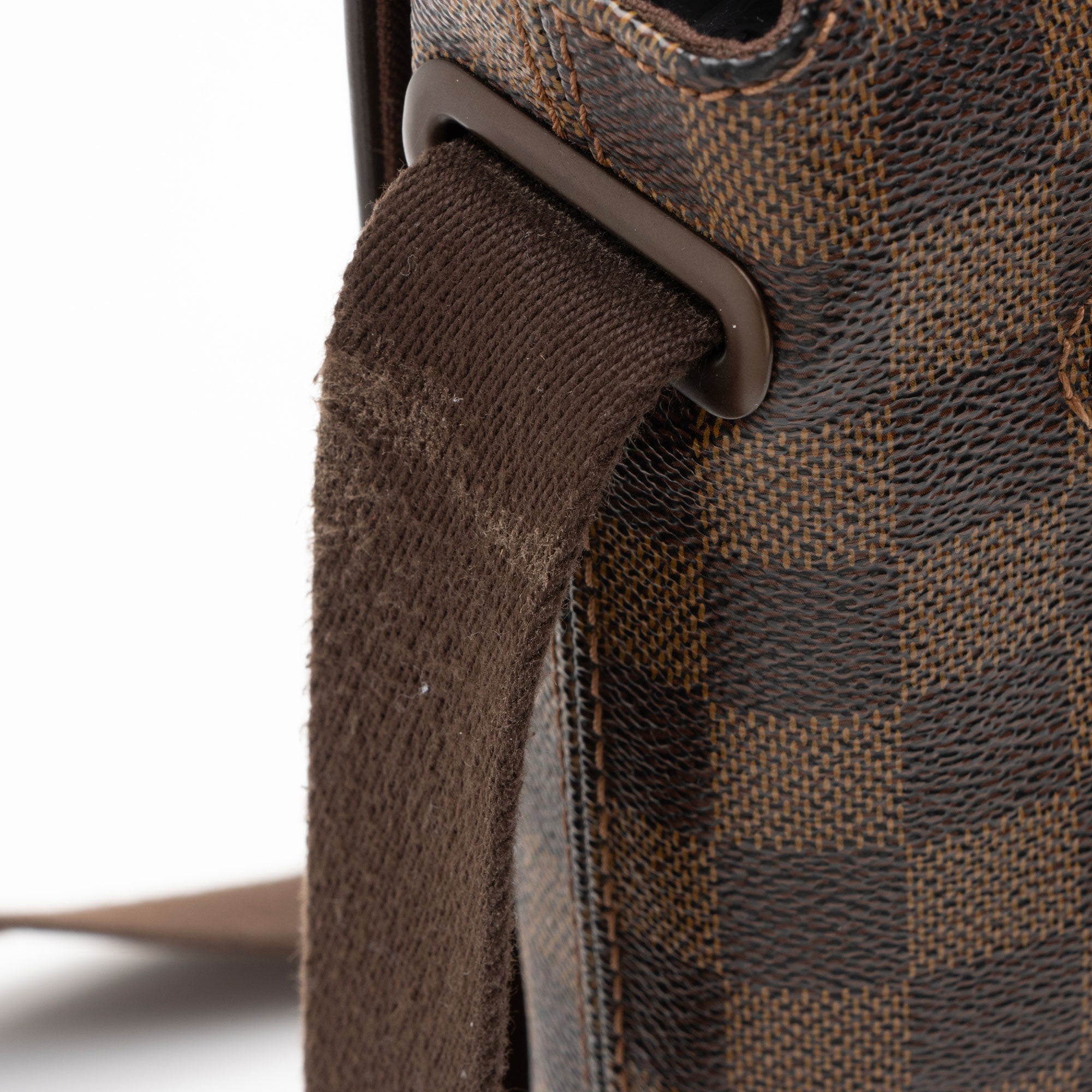 Louis Vuitton Damier Ebene Brooklyn MM Messenger