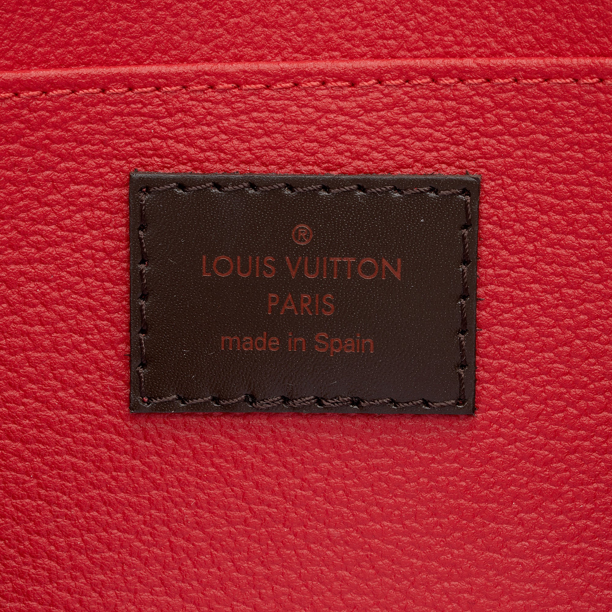 Louis Vuitton Damier Ebene Cosmetic Pouch (SHF-mHisZS)