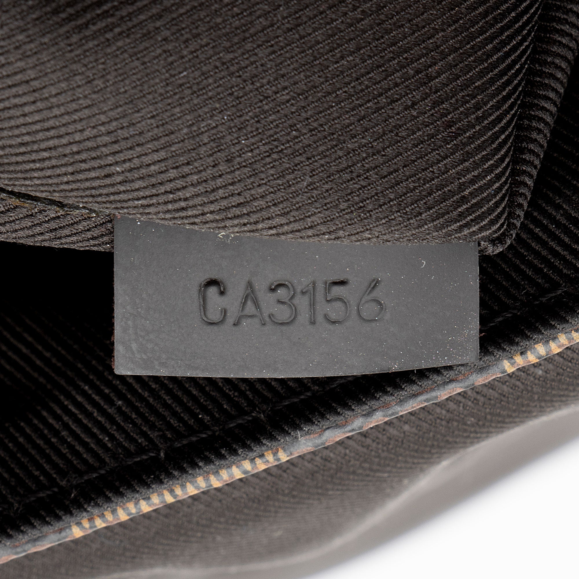 Louis Vuitton Damier Ebene District PM Messenger Bag (SHF-bEG8rt)